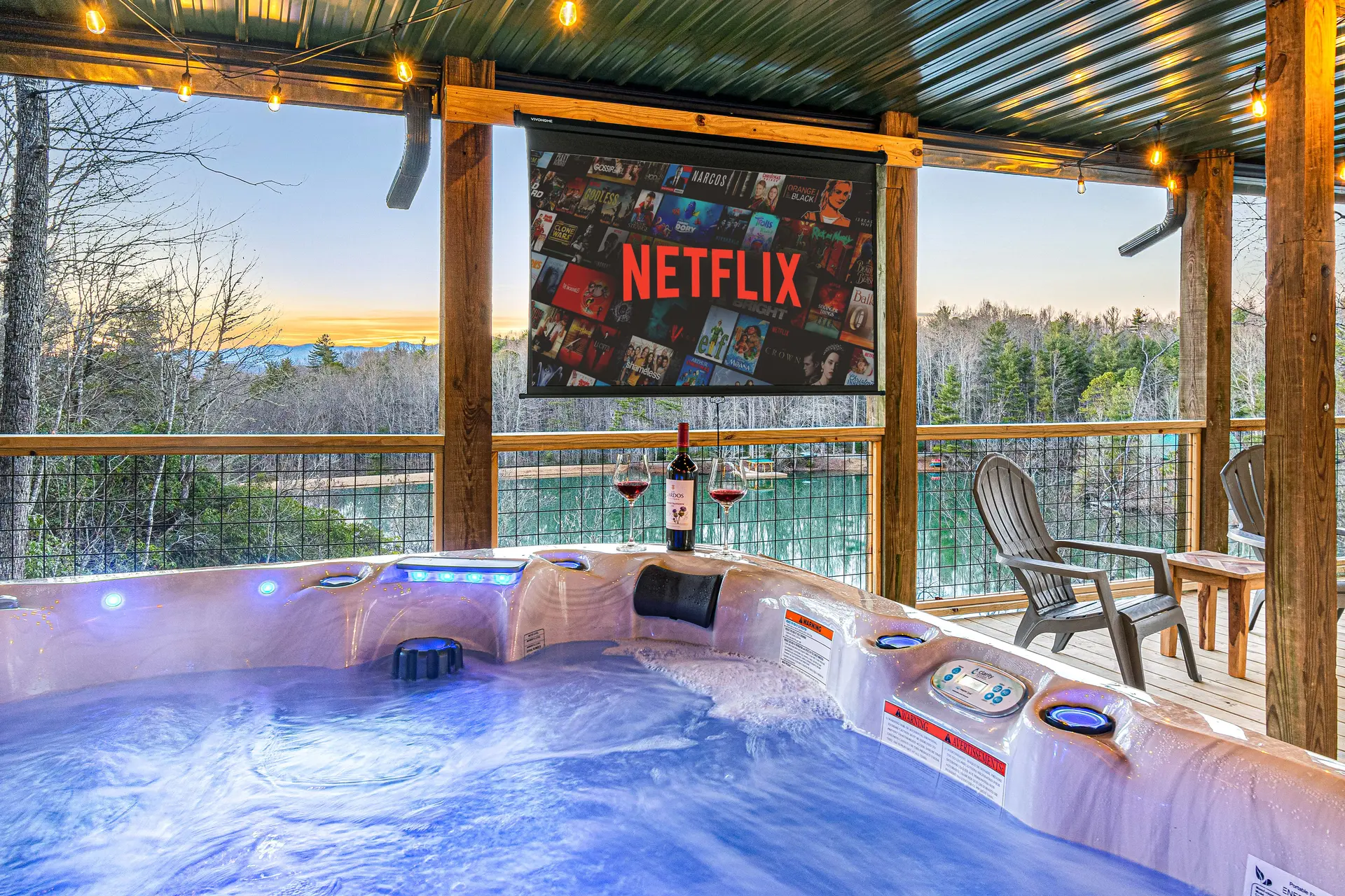 Treetop Lakehouse: Pvt Lake/Sauna/HotTub/Games
