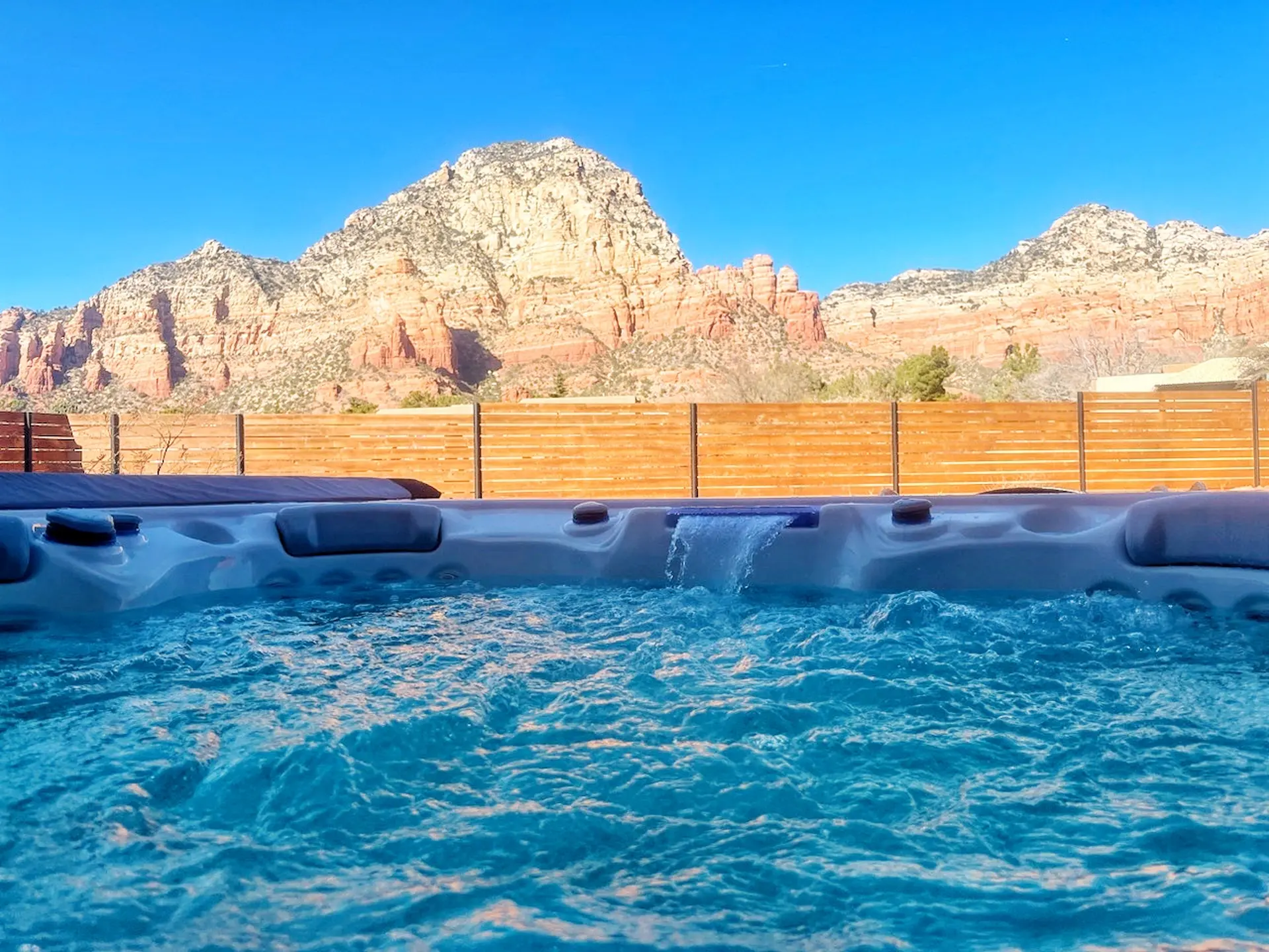 Modern Vortex -Hot Tub - 180Views - Trail Access