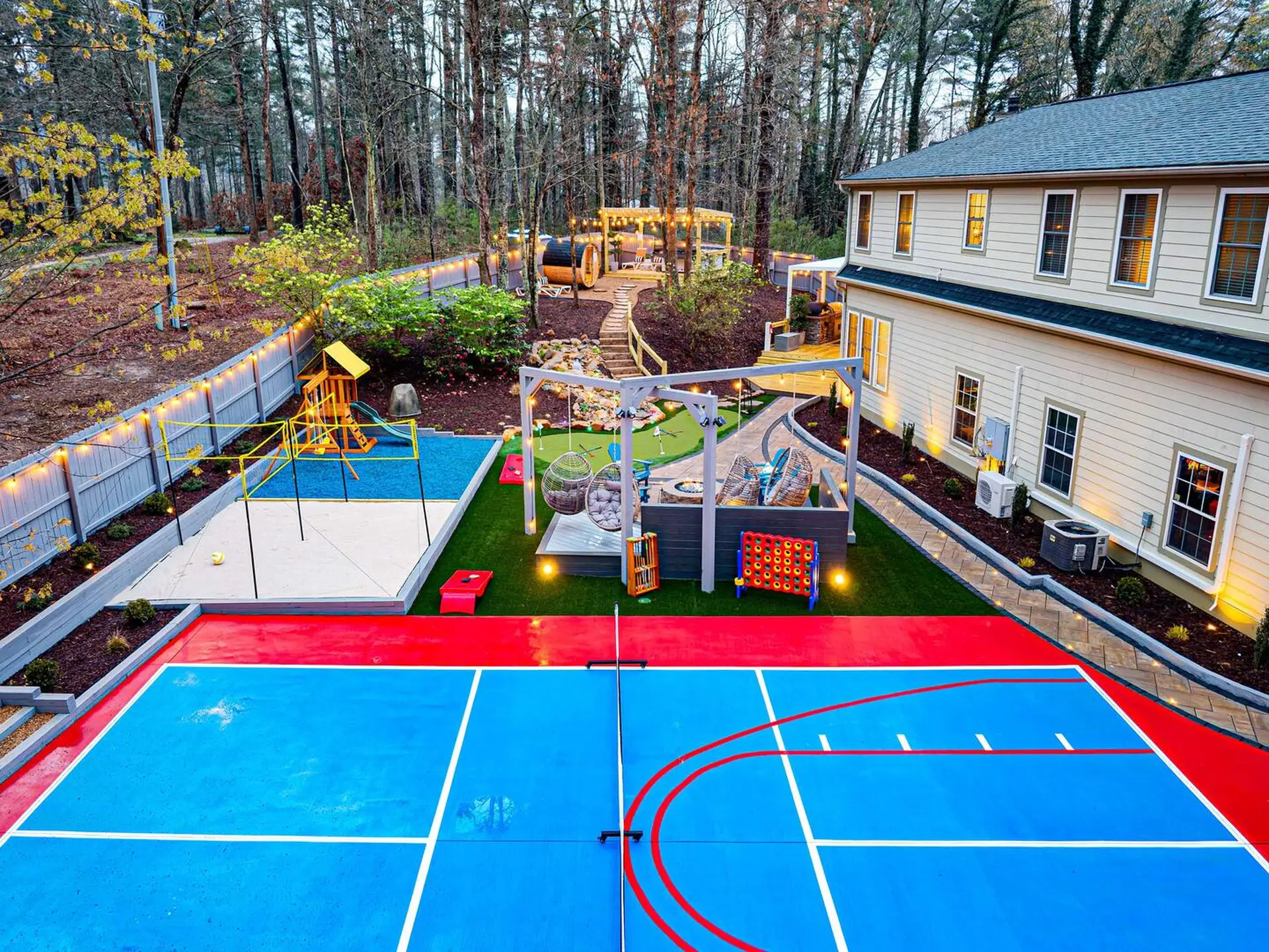 7K+ sq ft Mansion! Backyard Oasis! sleeps 28