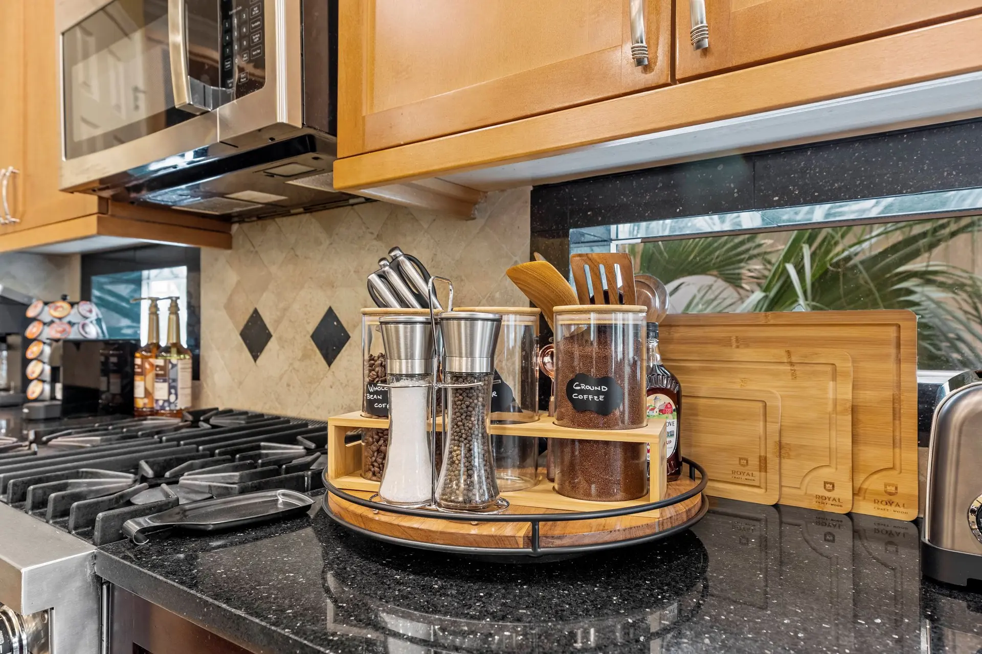 Coral Serenity: 1 MIN to pvt. beach, Heated Pool