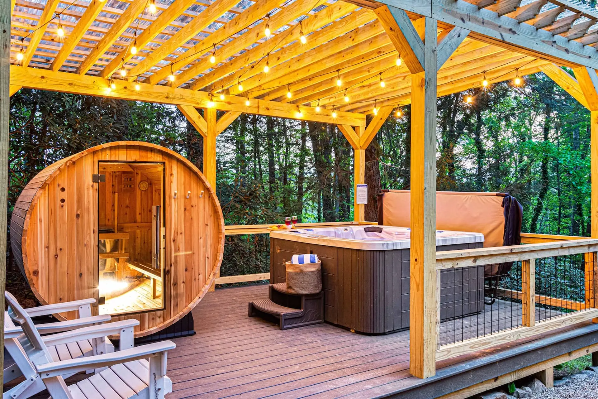 Lux Nature Villa: Games & Spa!