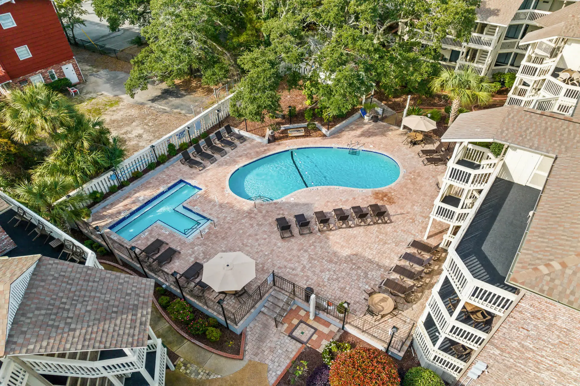 Sea View 1st Floor Pool & Hot Tub (By Beach Star)