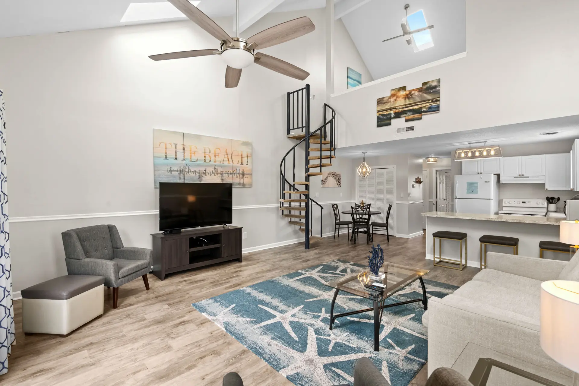 A Minimalists' Dream (By Beach Star)