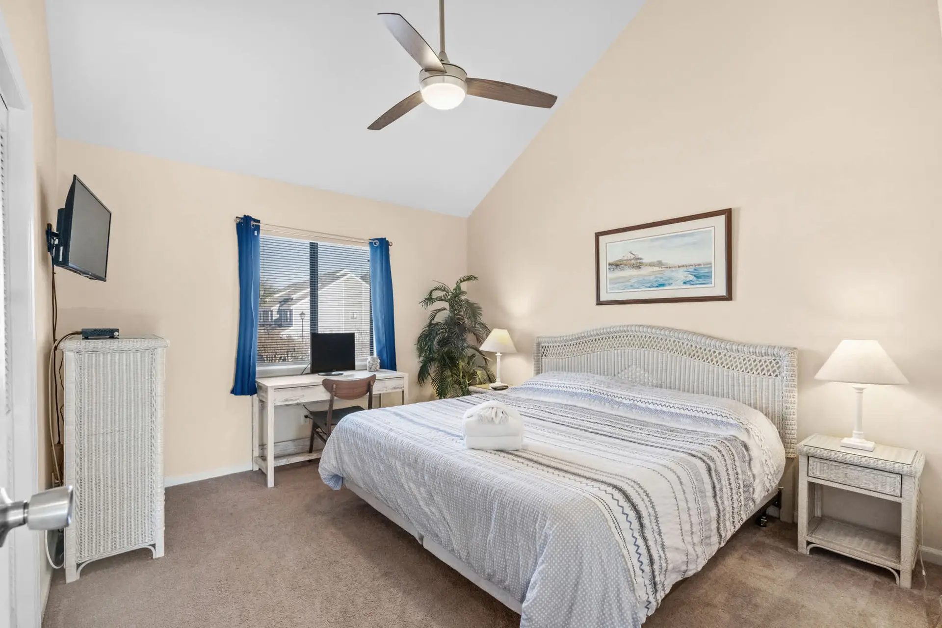 Updated Condo Pool & Hot Tub (By Beach Star)