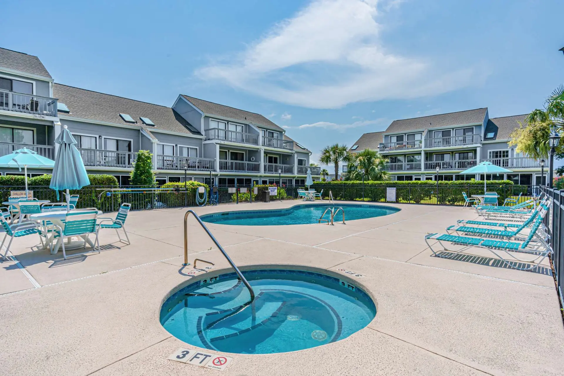 Updated Condo Pool & Hot Tub (By Beach Star)
