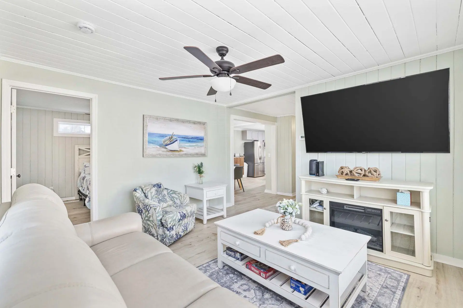 "Starfish Tails Retreat" (Pet-Friendly 3/2)
