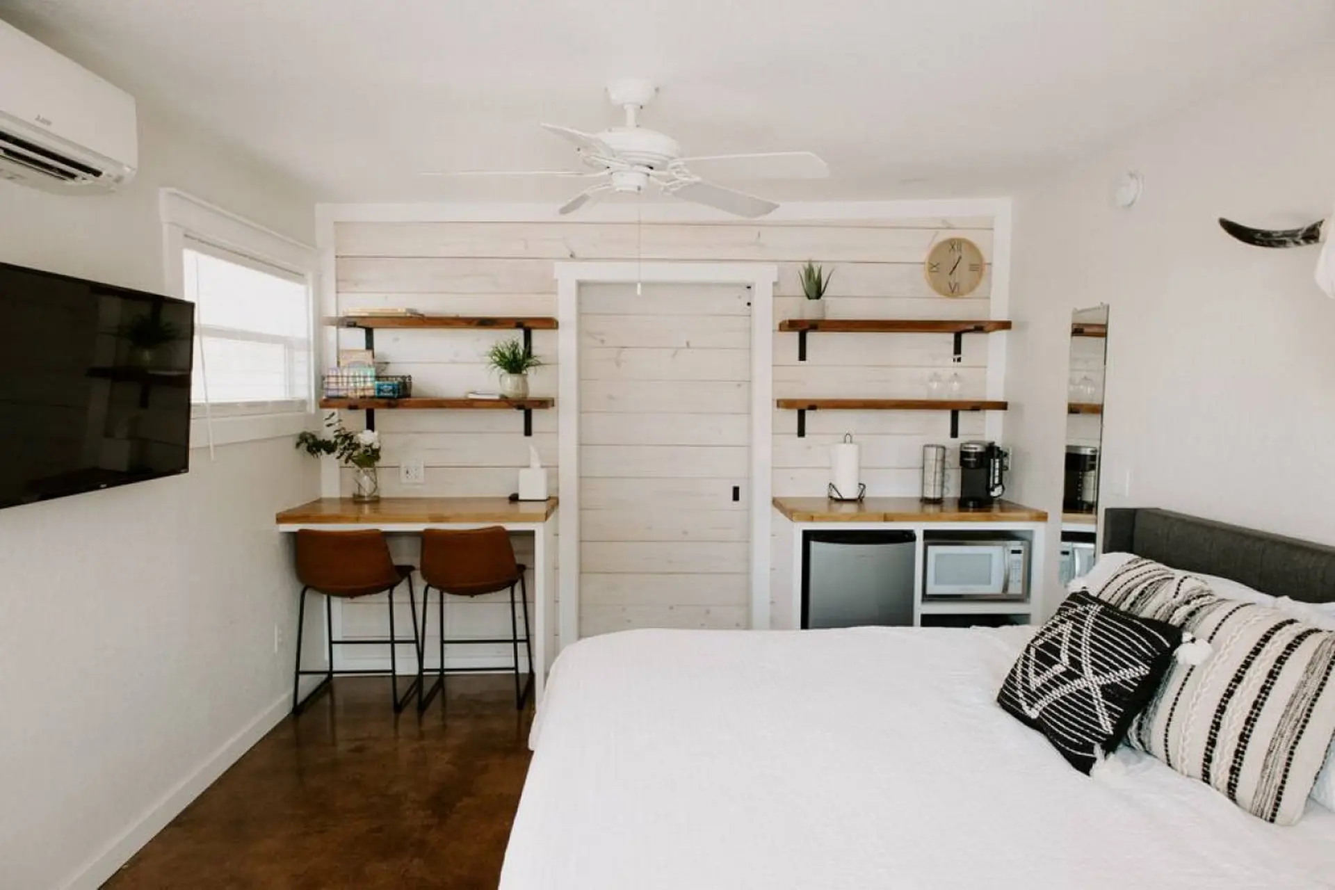 Downtown Gem | Studio 3 at Beer Ranch Project Inn
