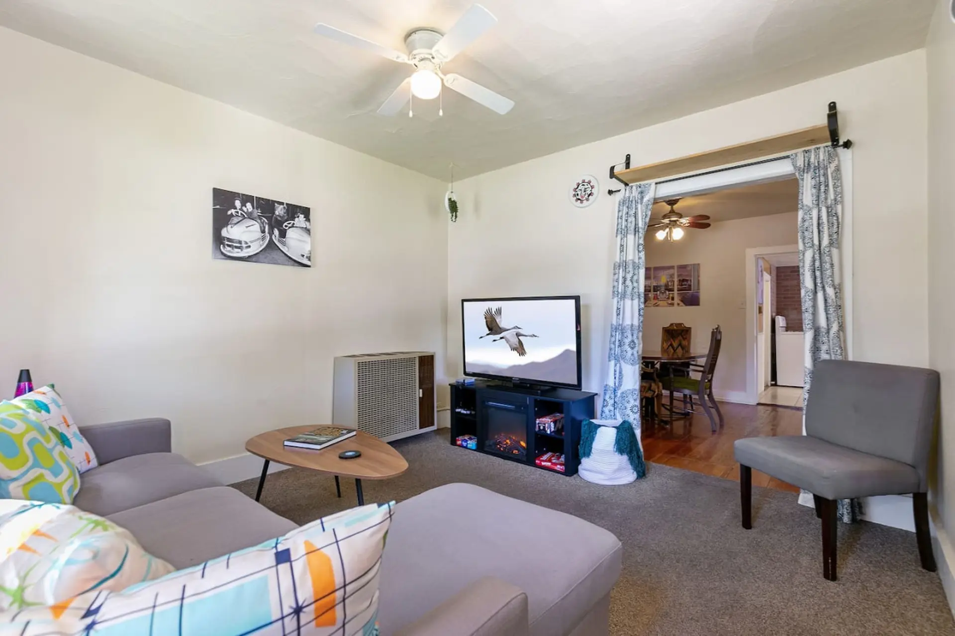Retro Retreat-Creekside in Downtown Golden