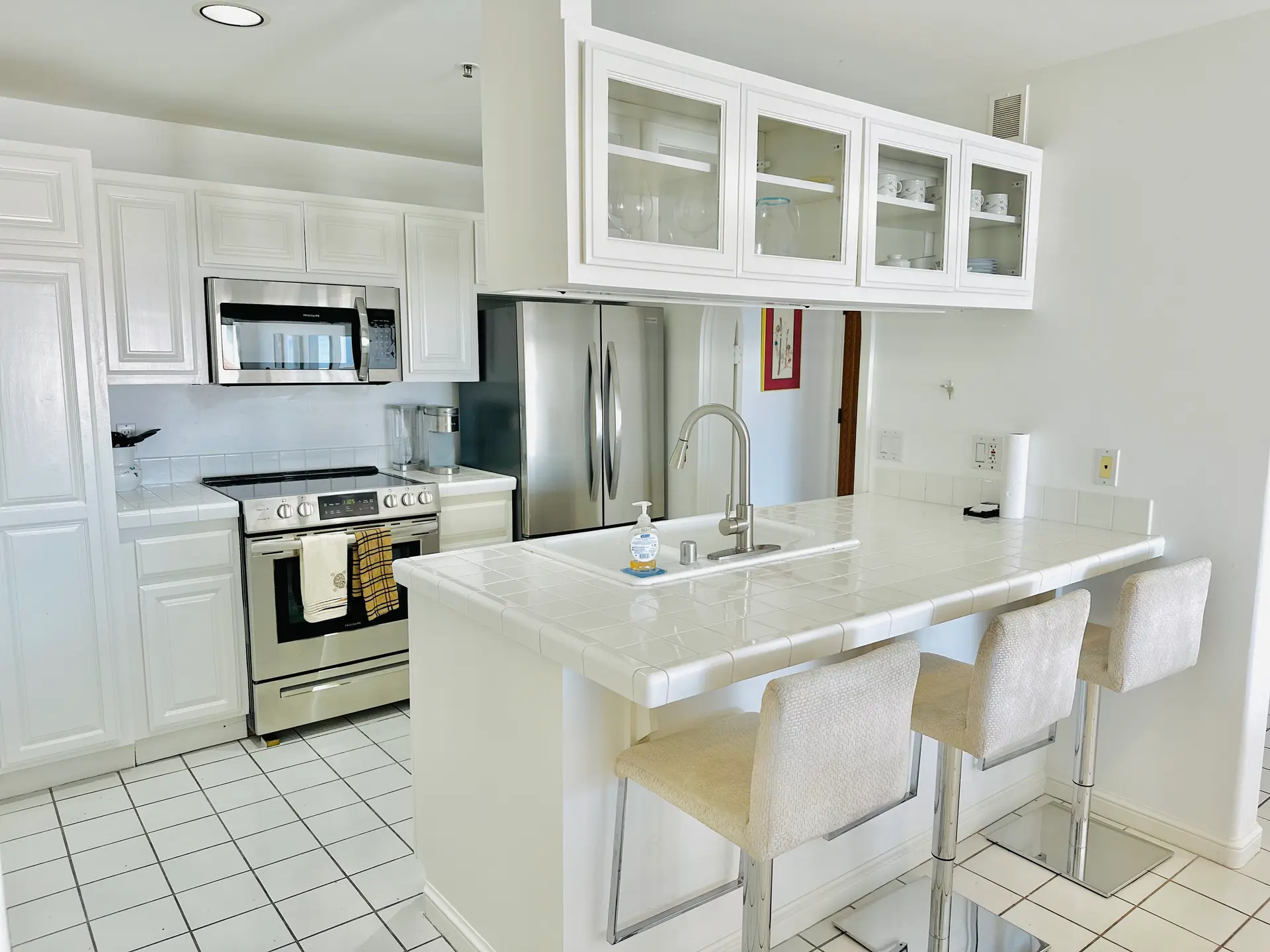 Oceanview Avalon Villa with Patio & Hot Tub