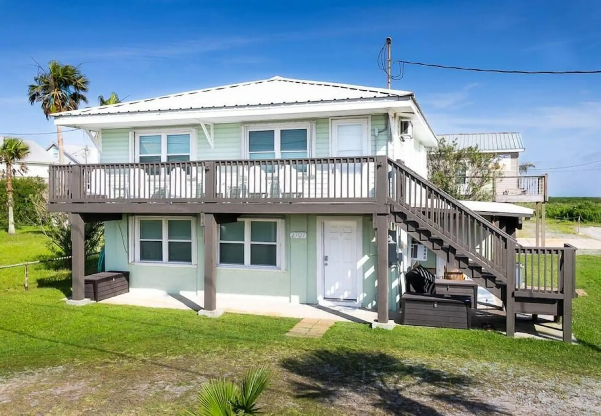 Gulf view! Beach Entry! 12 Guests, 4 Parking Spots