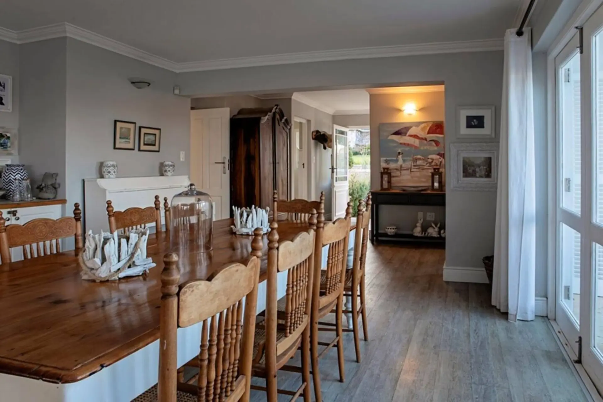 La Grotto Beach house above Grotto Beach