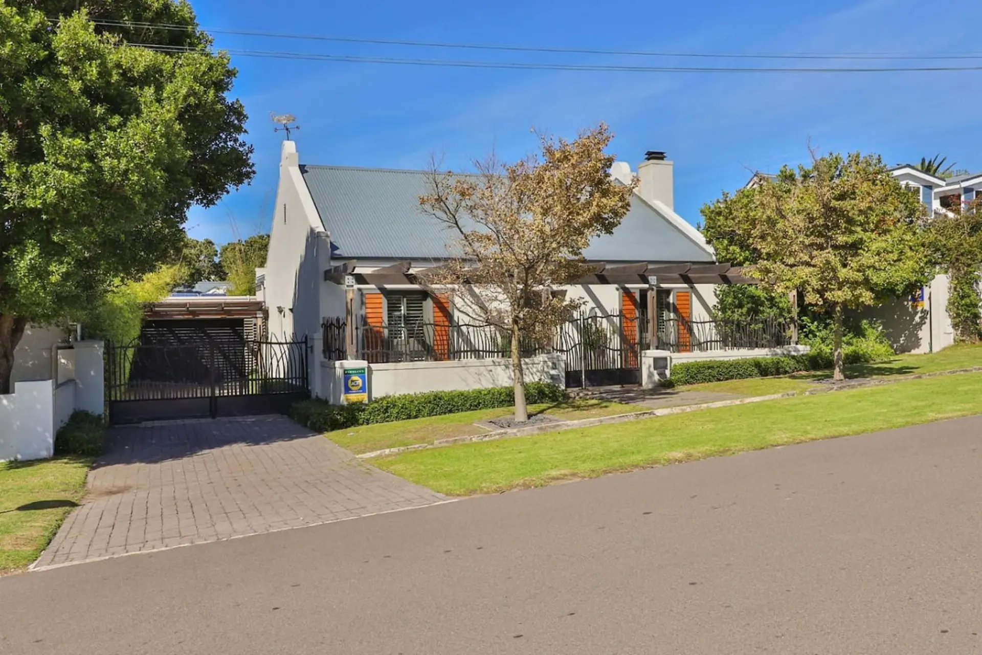 Ocean Reeds 4 | Luxury for 4 guests | Near town centre