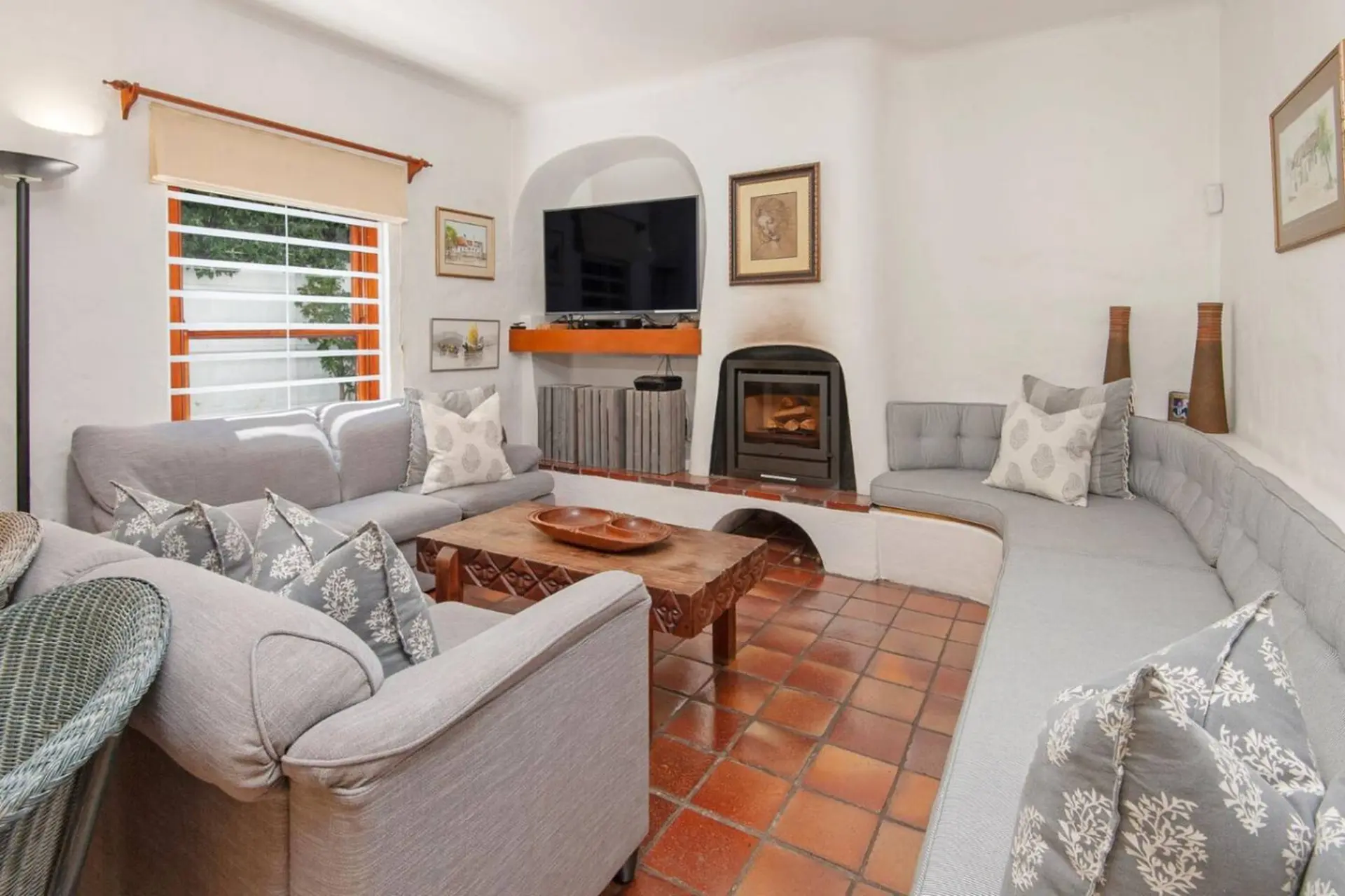 142 on 10th | Family Holiday home | Pool | Pets