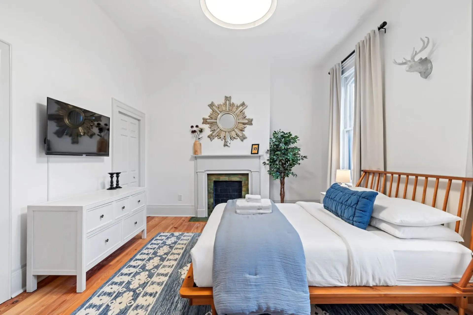 2 Full Baths | Park Free | Historic| War Streets