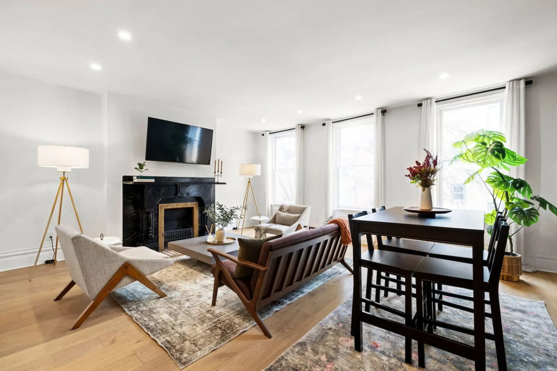 Stylish War Streets Retreat | Stadiums & Dining
