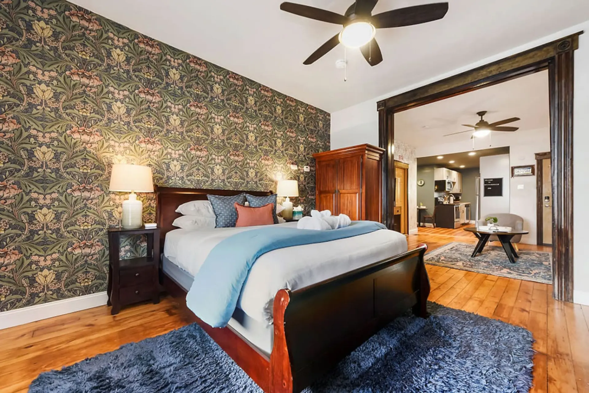 Cute Apt Minutes from Downtown and Stadiums!