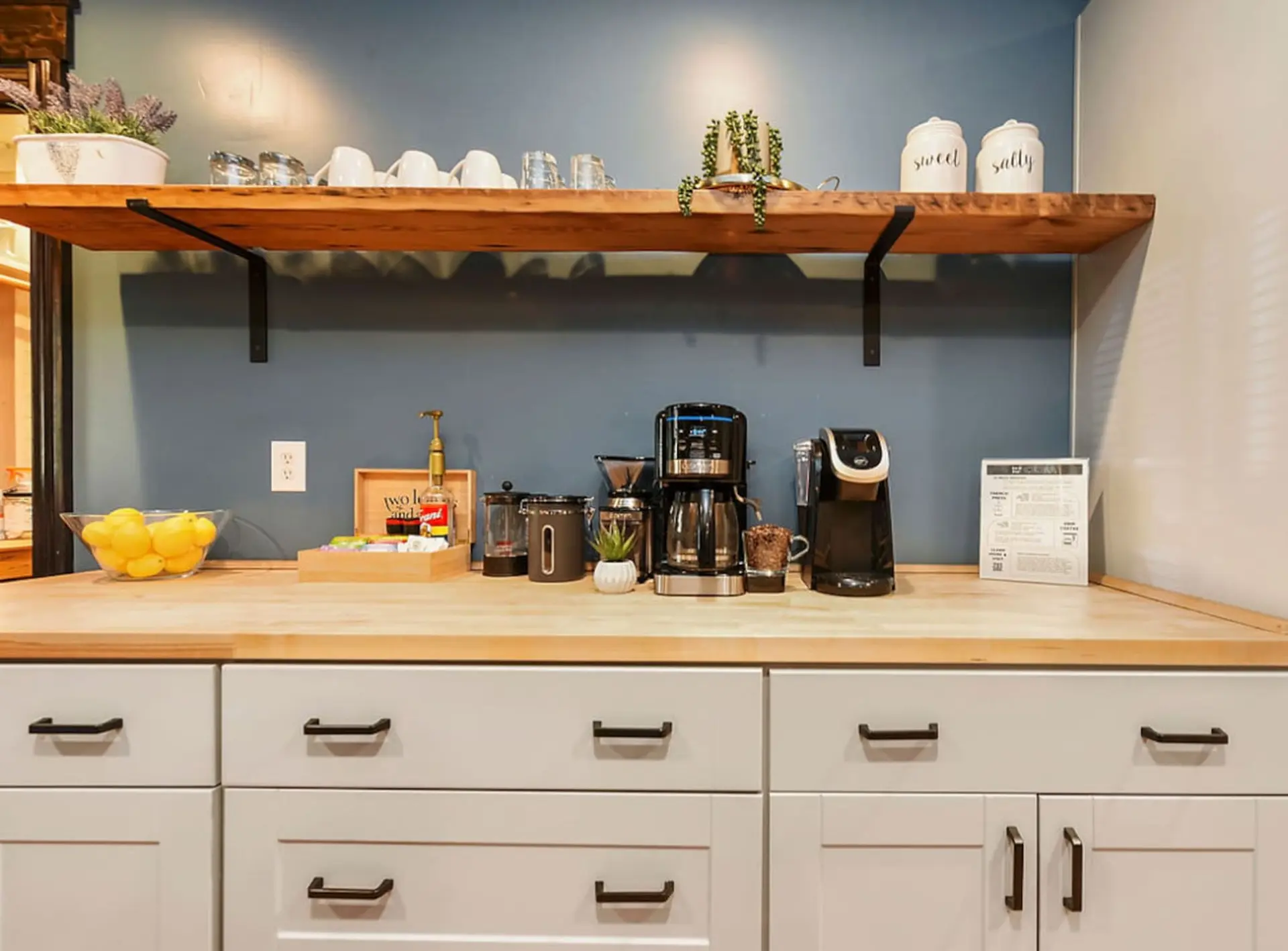 Cute Apt Minutes from Downtown and Stadiums!