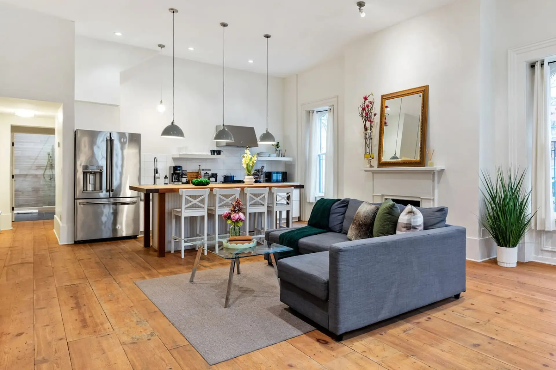 1st Floor, No Stairs, Mxn War Streets, Park Free!