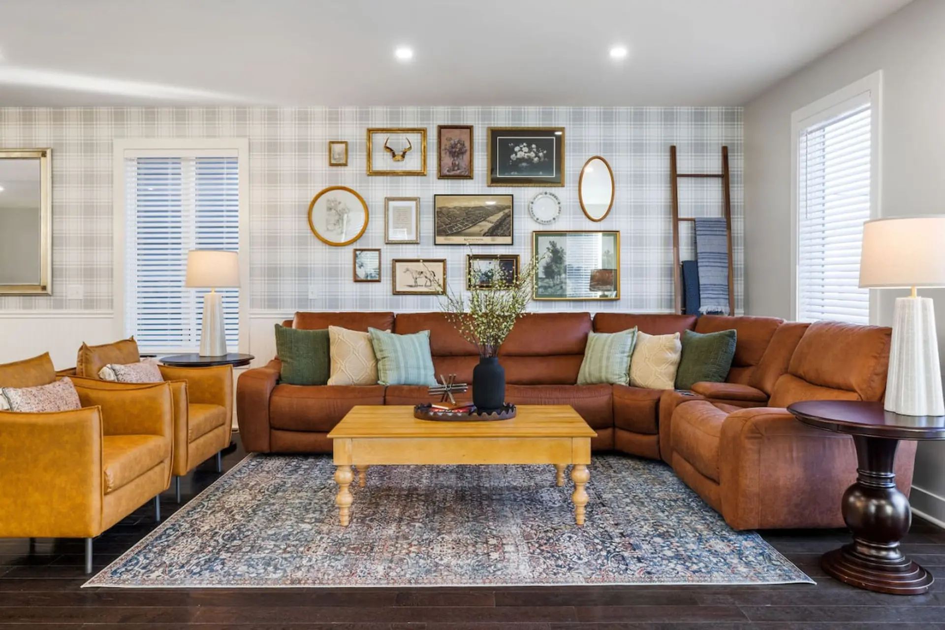 Rooftop Deck, Garage, *Luxe* Mad Men Vibes