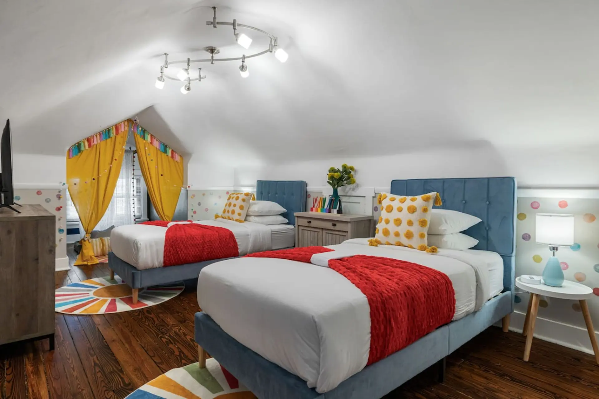 Hot Tub | Family Friendly | Off St. Parking