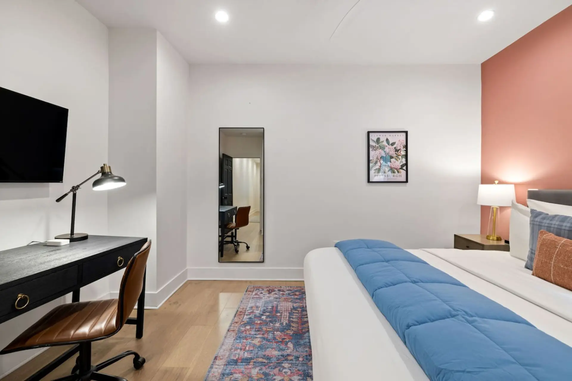 Sleeps 12, Mxn Streets