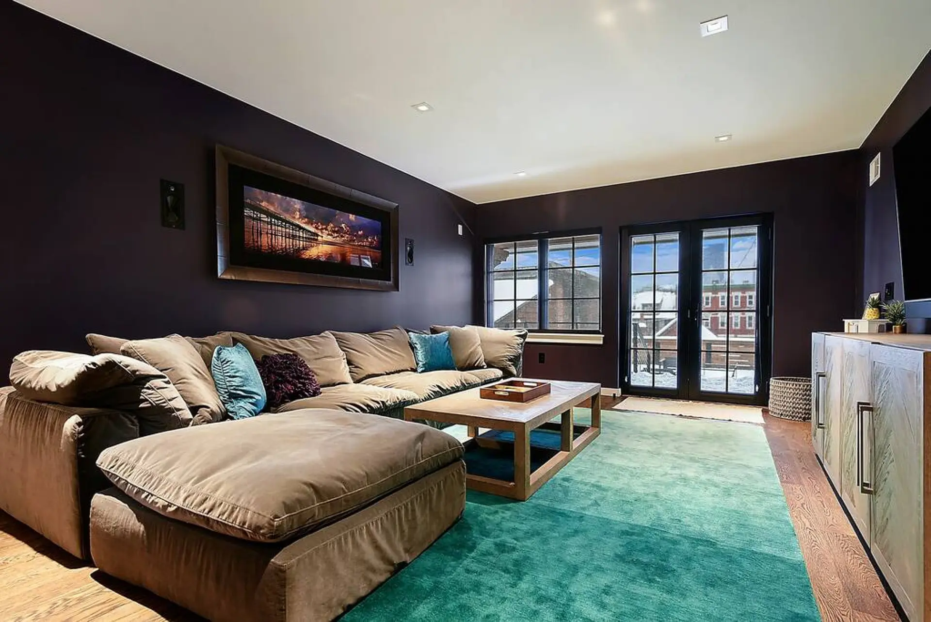 Luxe Home★ Amazing Yard★ Firepit★ 2 Rooftop Decks