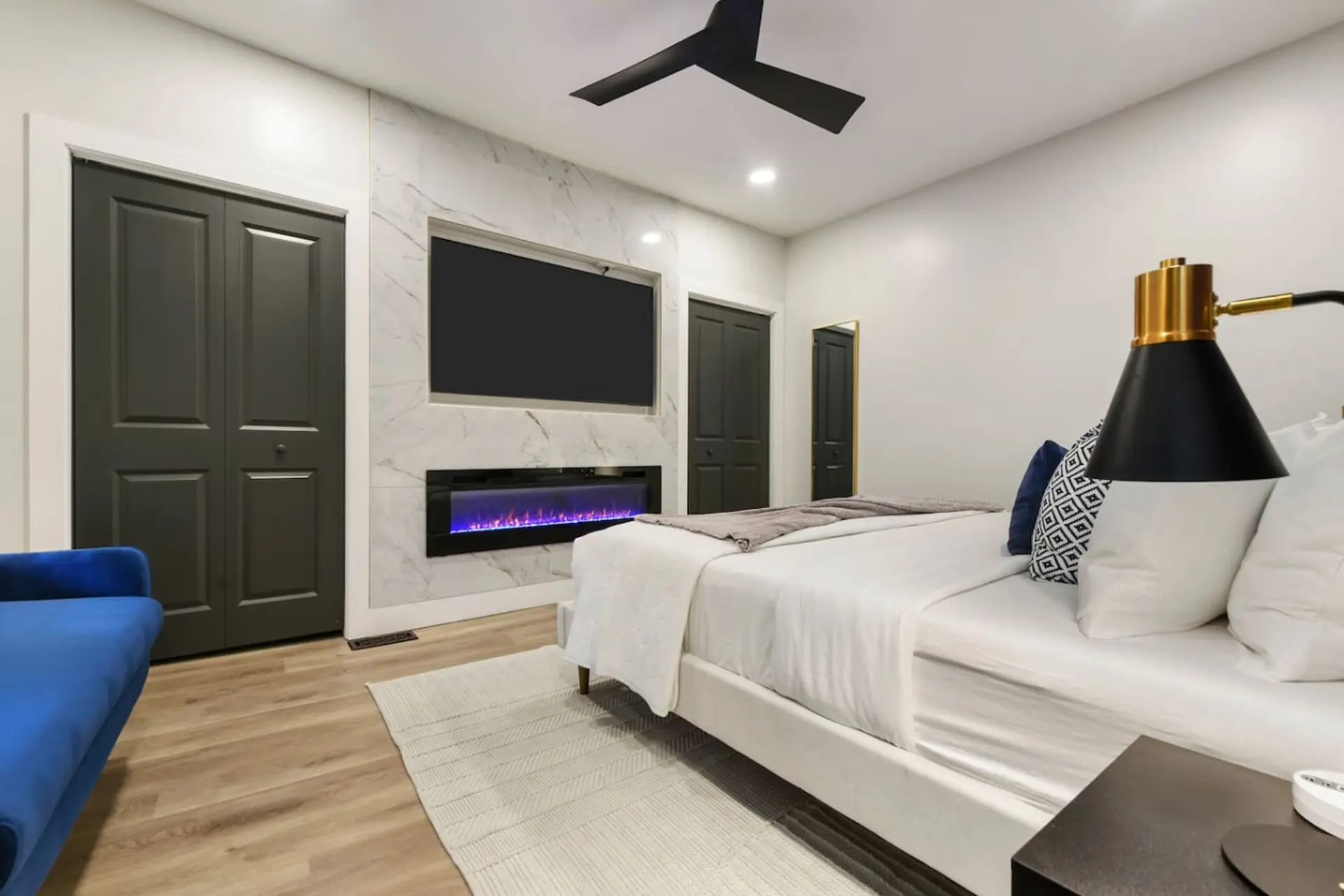 Hot Tub | Arcade | Off-Street Parking | Grandview!