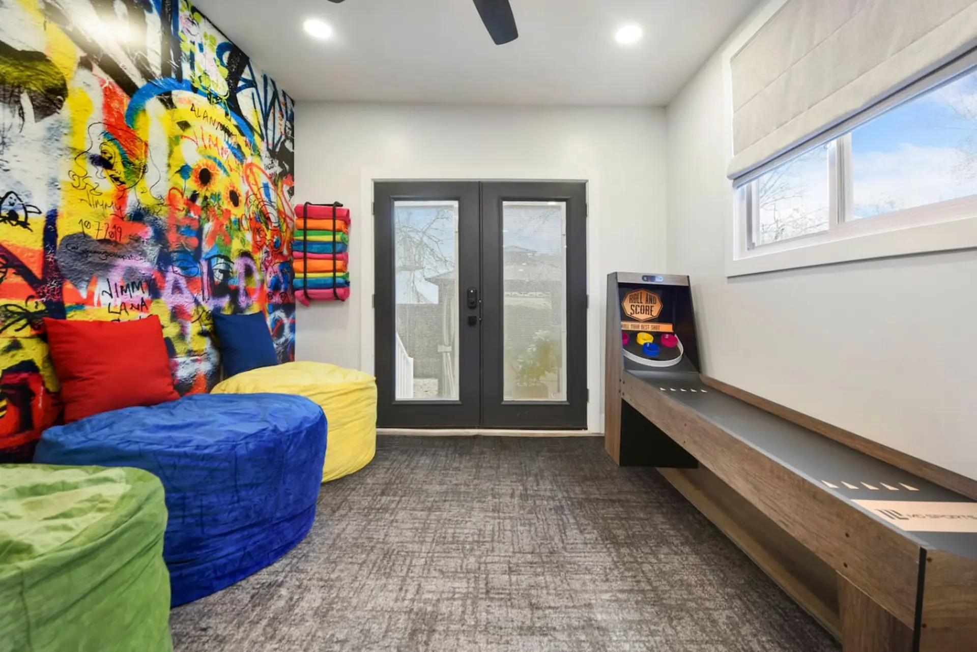 Hot Tub | Arcade | Off-Street Parking | Grandview!