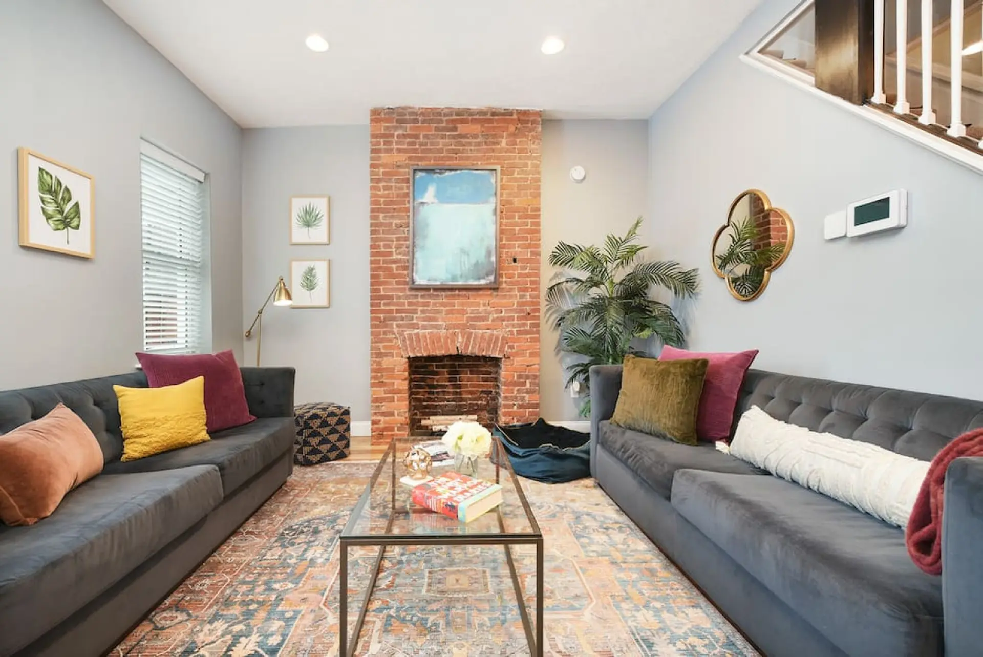 Lawrenceville charmer · sleeps 8, 2 full baths!