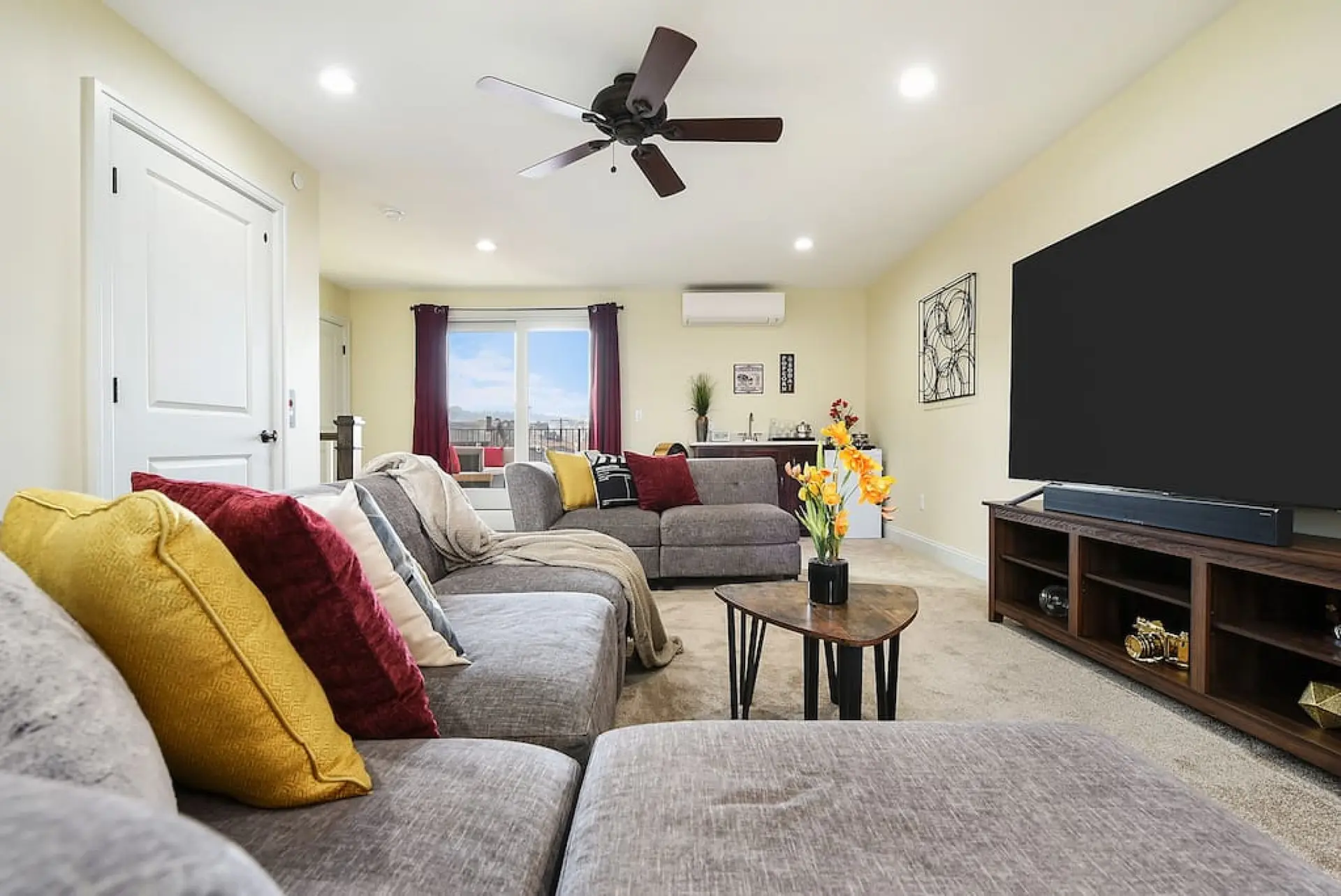 Rooftop Deck★ Theater★ Parking★ Private Elevator!