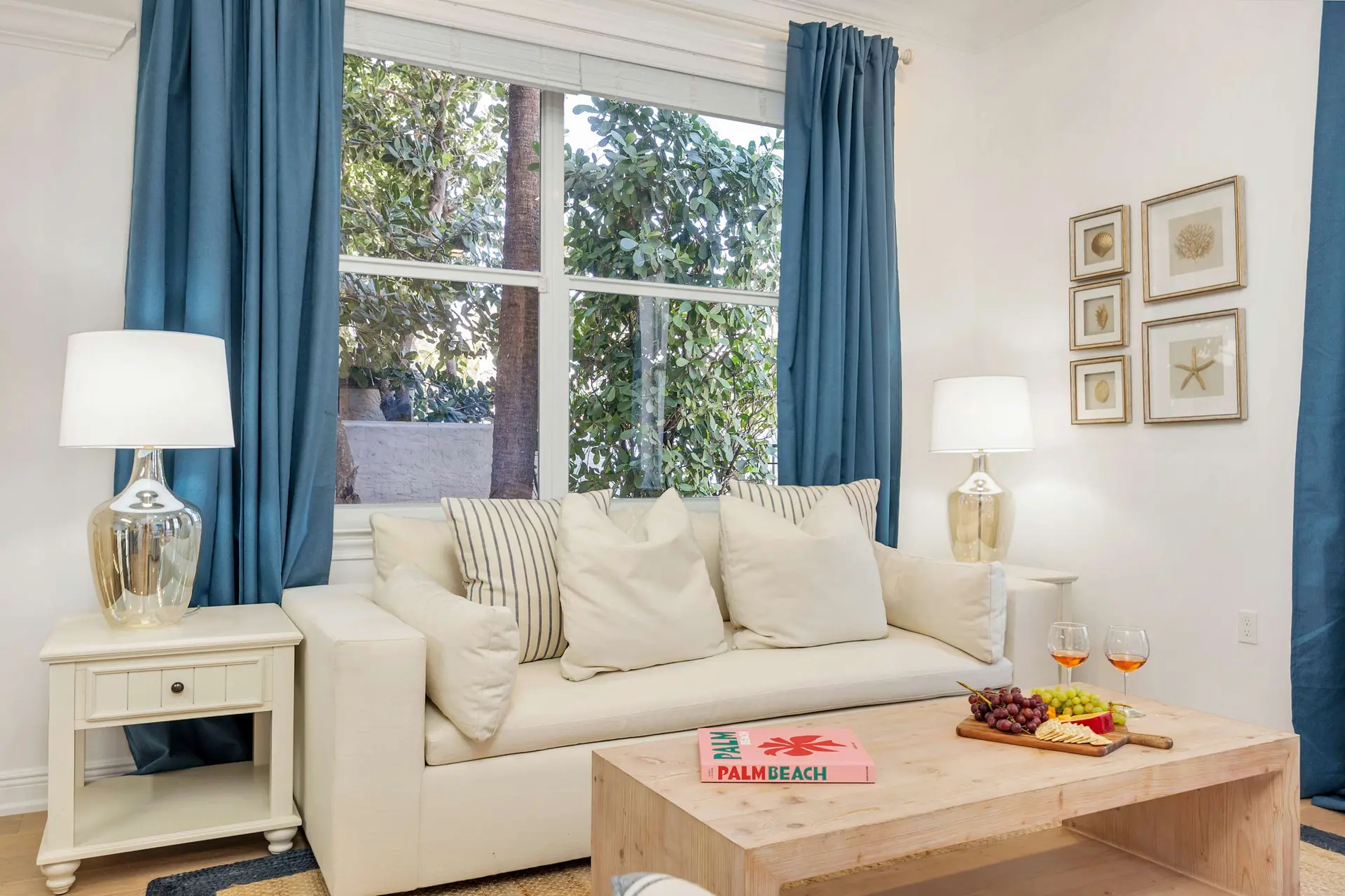 Palm Beachfront Luxury Condo - Nautical