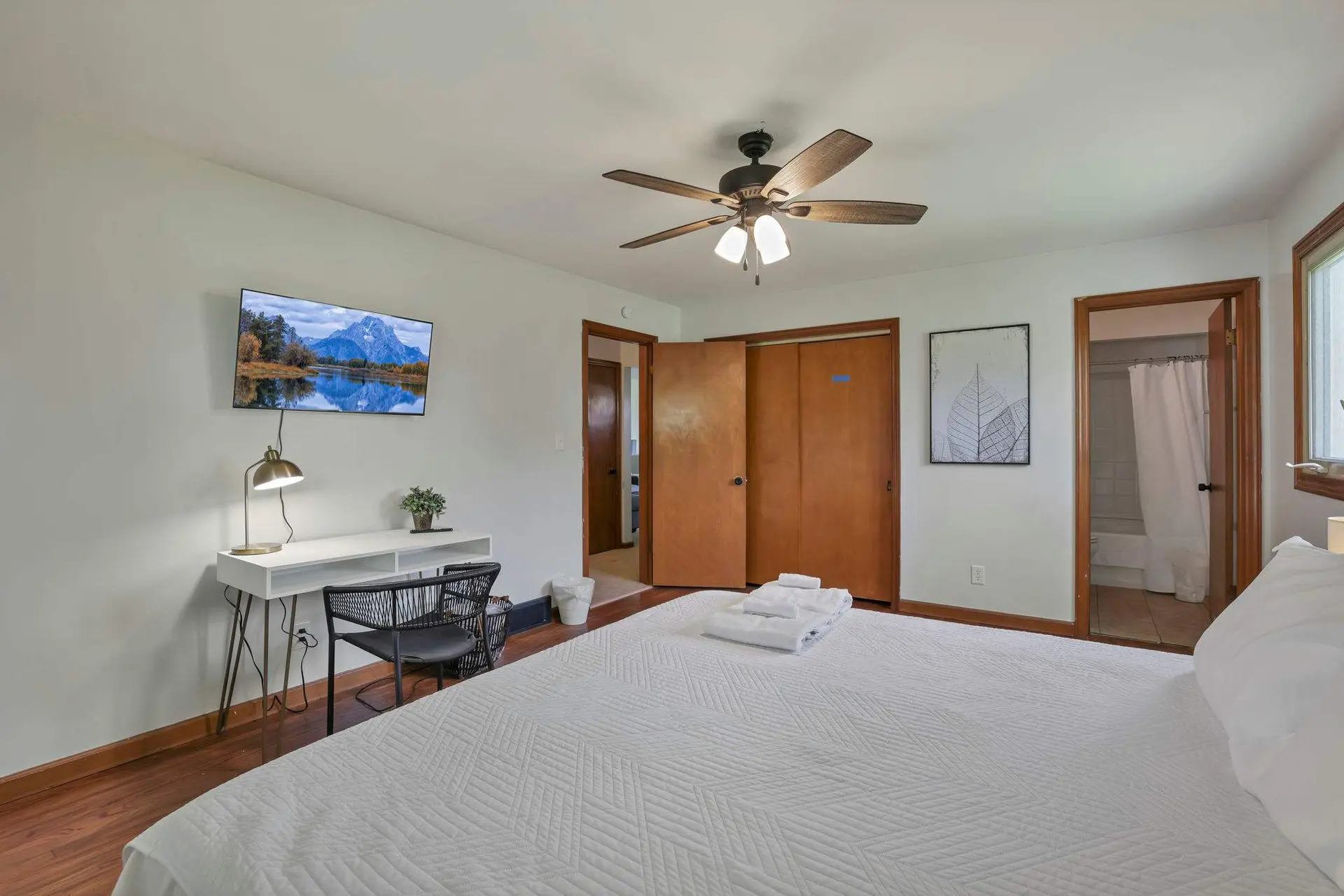 Spacious 4BR Ranch Near Easton – Perfect for Famil
