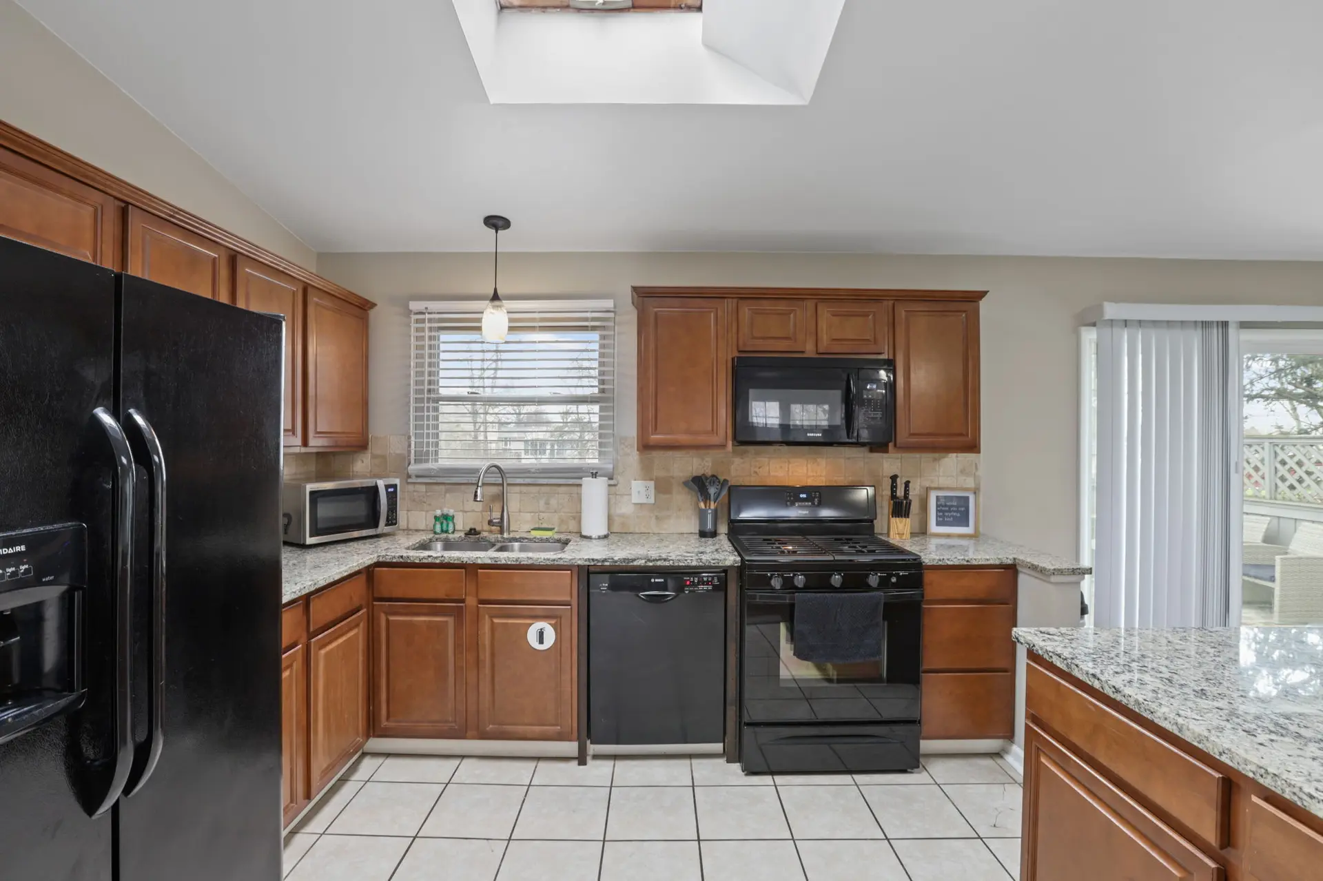 Woodward Park Charmer - 2 Ba 5 Bed - Fenced yard