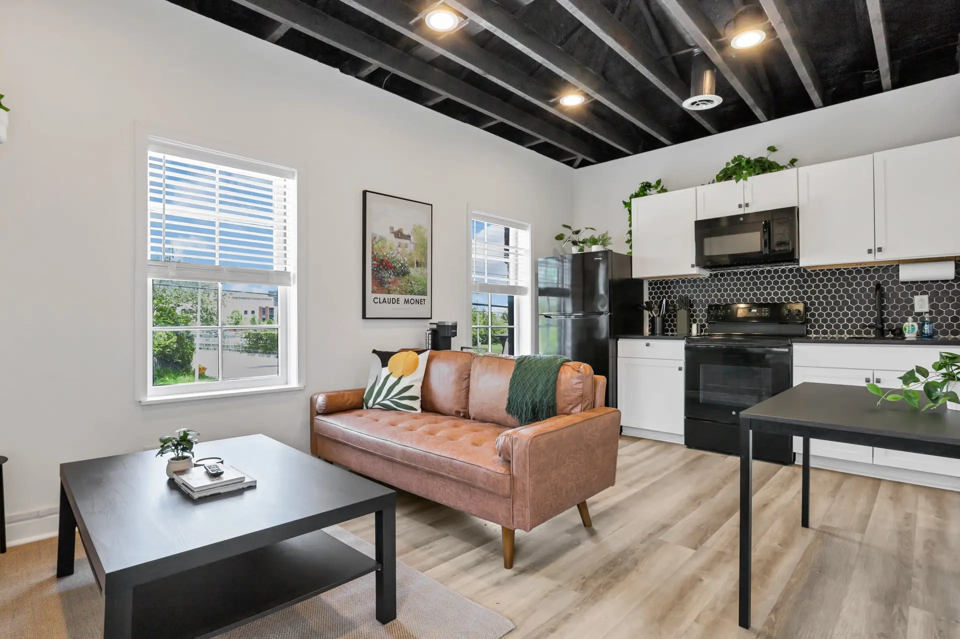 Housepitality - The City View Suite