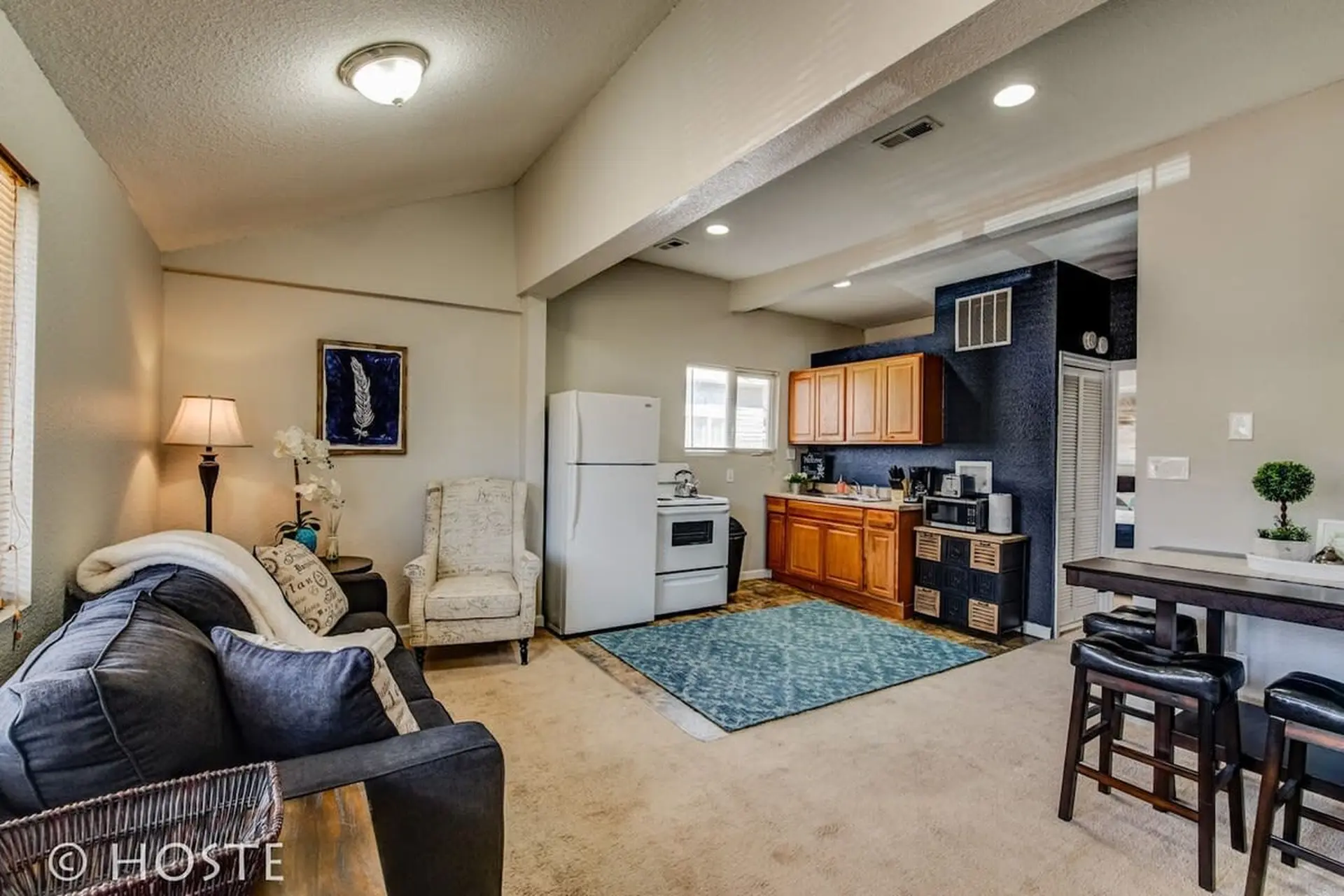 Downtown Townhome | 5 Min to Shops | King Bed 1BR