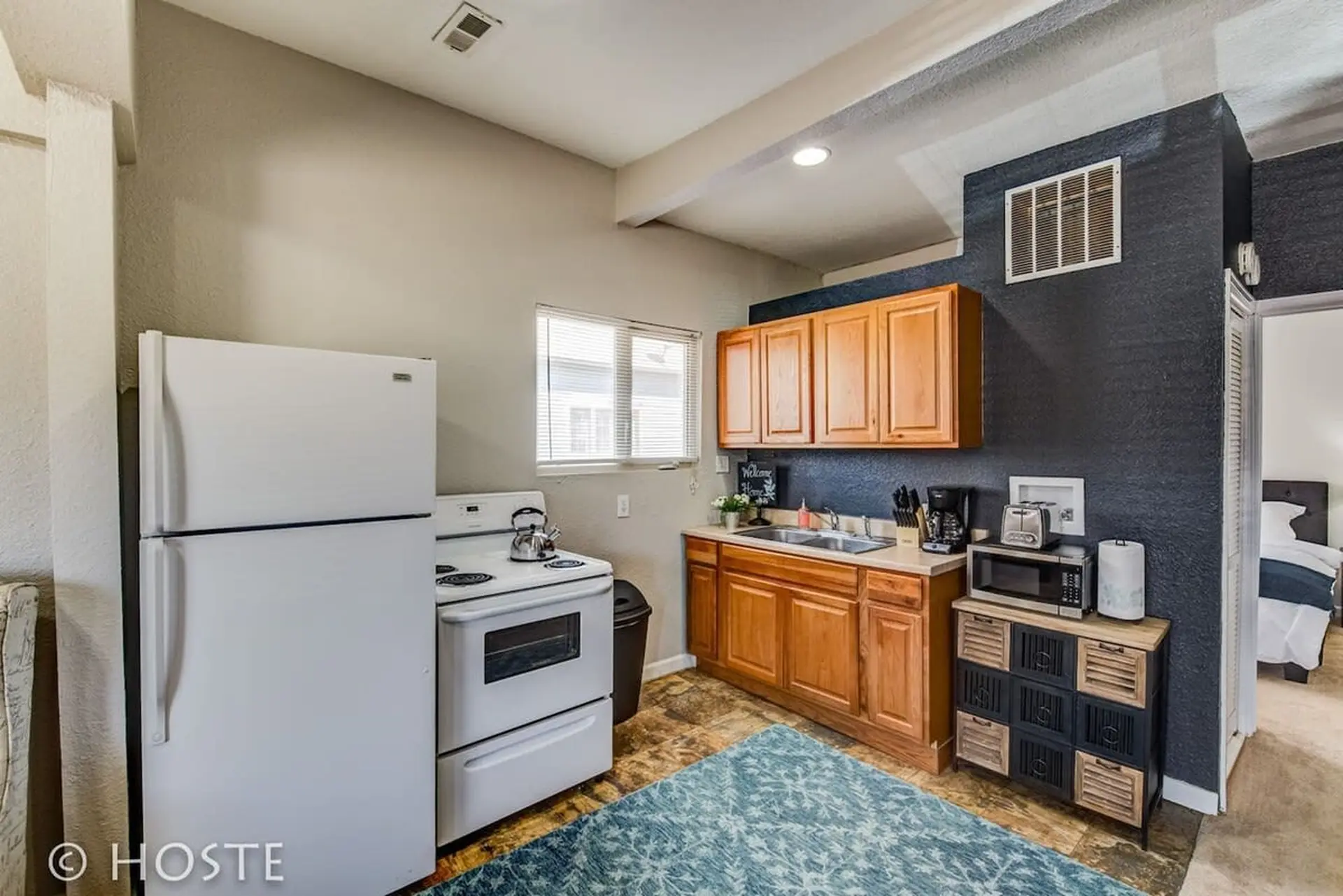 Downtown Townhome | 5 Min to Shops | King Bed 1BR