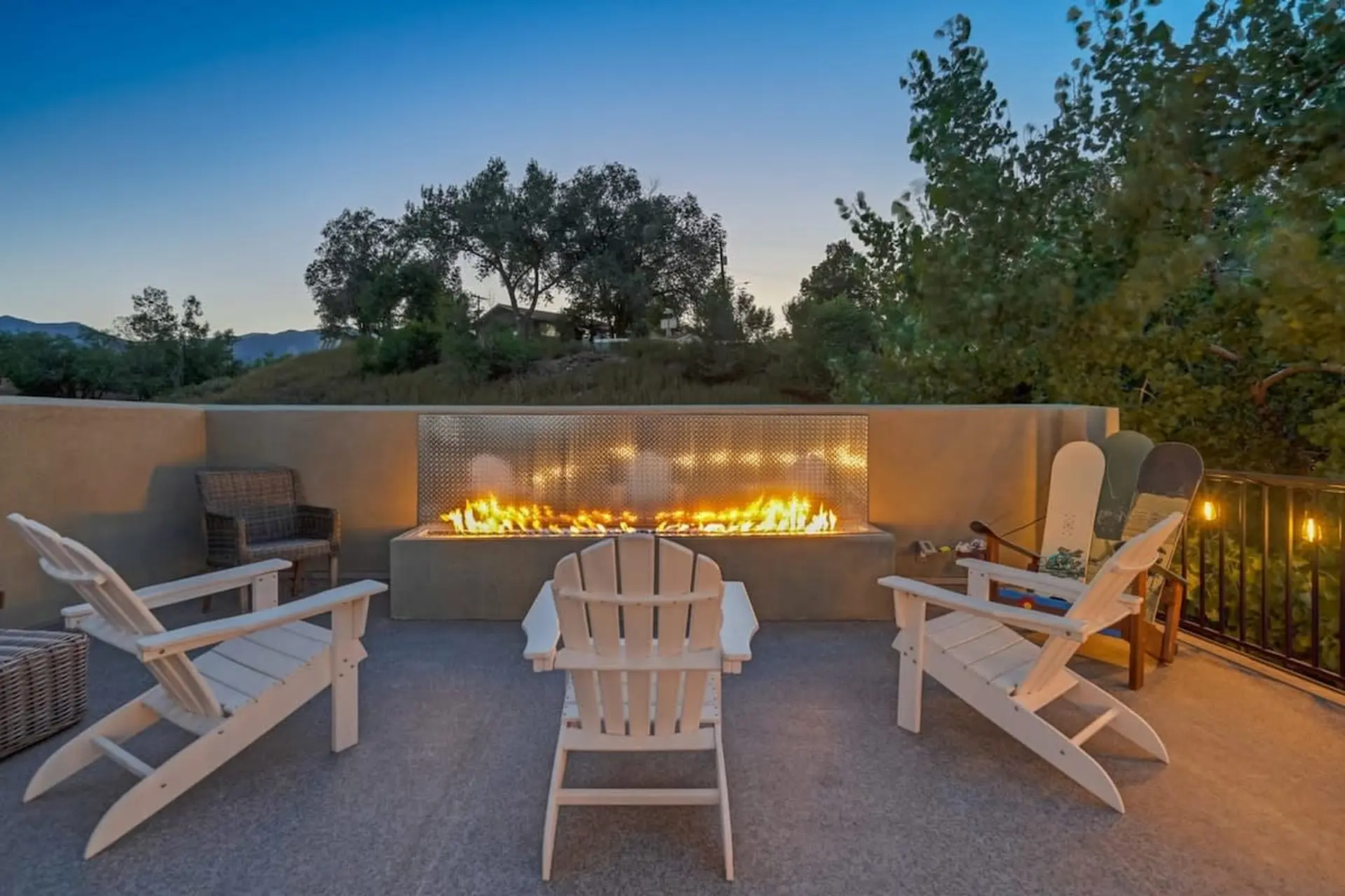 Epic Views! Rooftop Lounge Firepit, Prime Spot