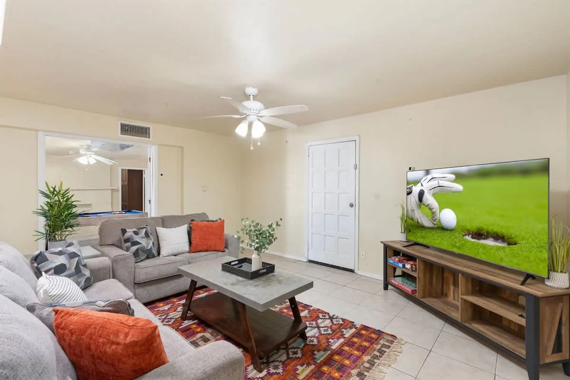 Minutes From Downtown | Phoenix Lightrail | 3 BR