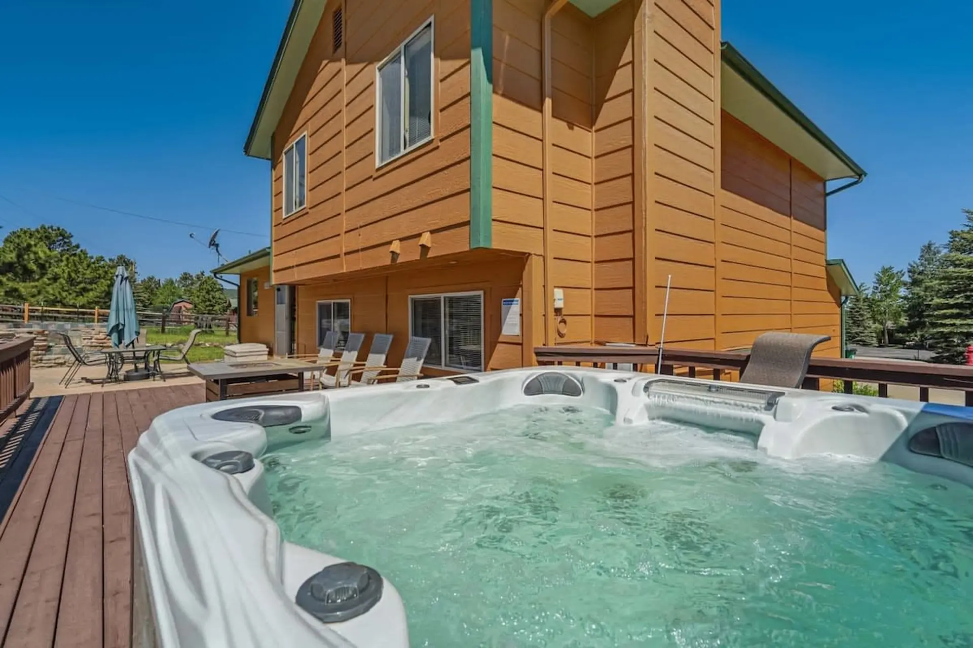 3BR Mountain Views Hot tub Ping Pong, Pool Table