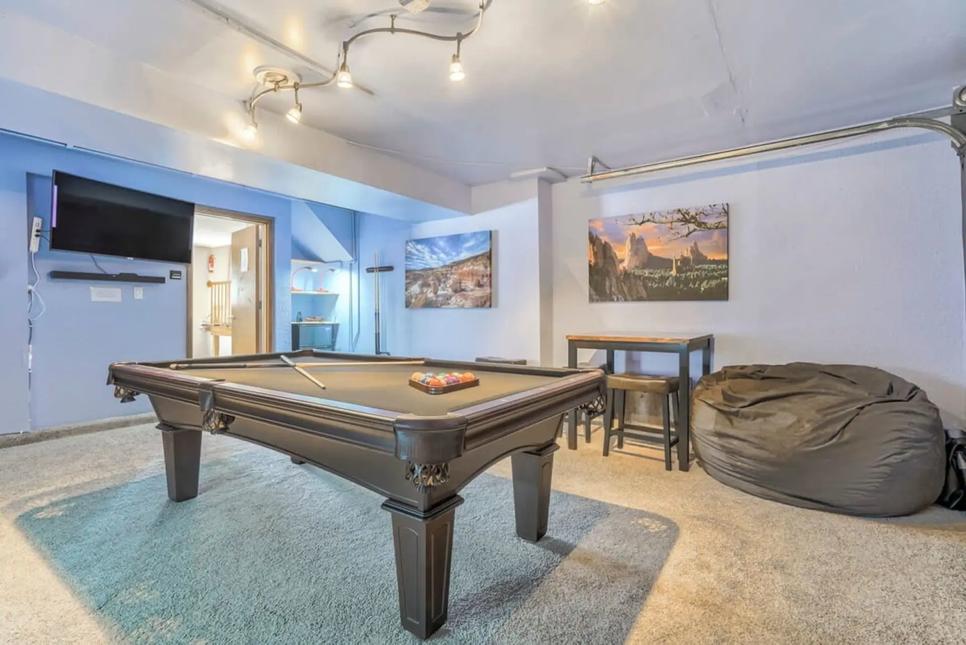 3BR Mountain Views Hot tub Ping Pong, Pool Table