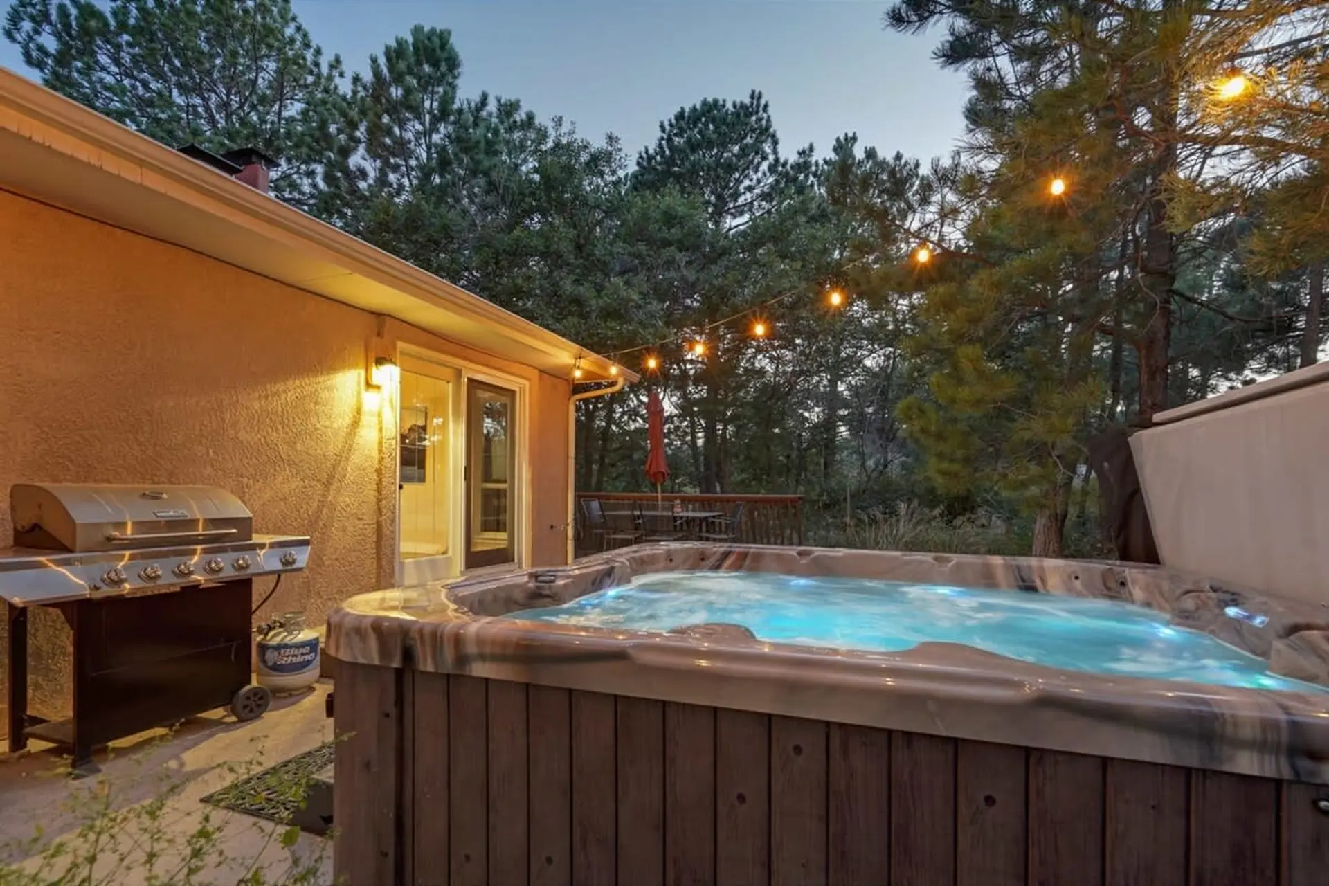 4BD w/Hot Tub & Game Lounge Dog Friendly USAFA