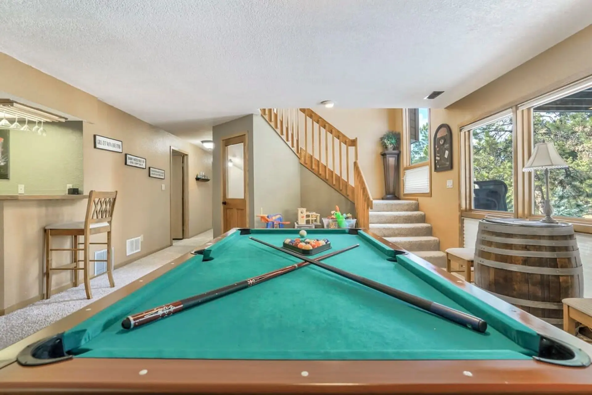 4BD Woodland Lodge Lg Deck, Backyard, & Pool Table