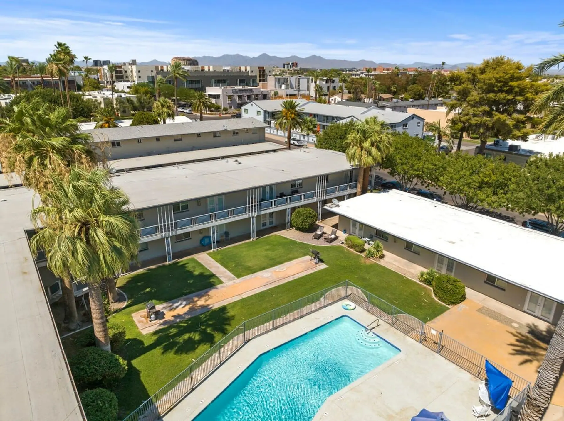 2BD, Walk Out To Pool, Old Town Scottsdale Paradis