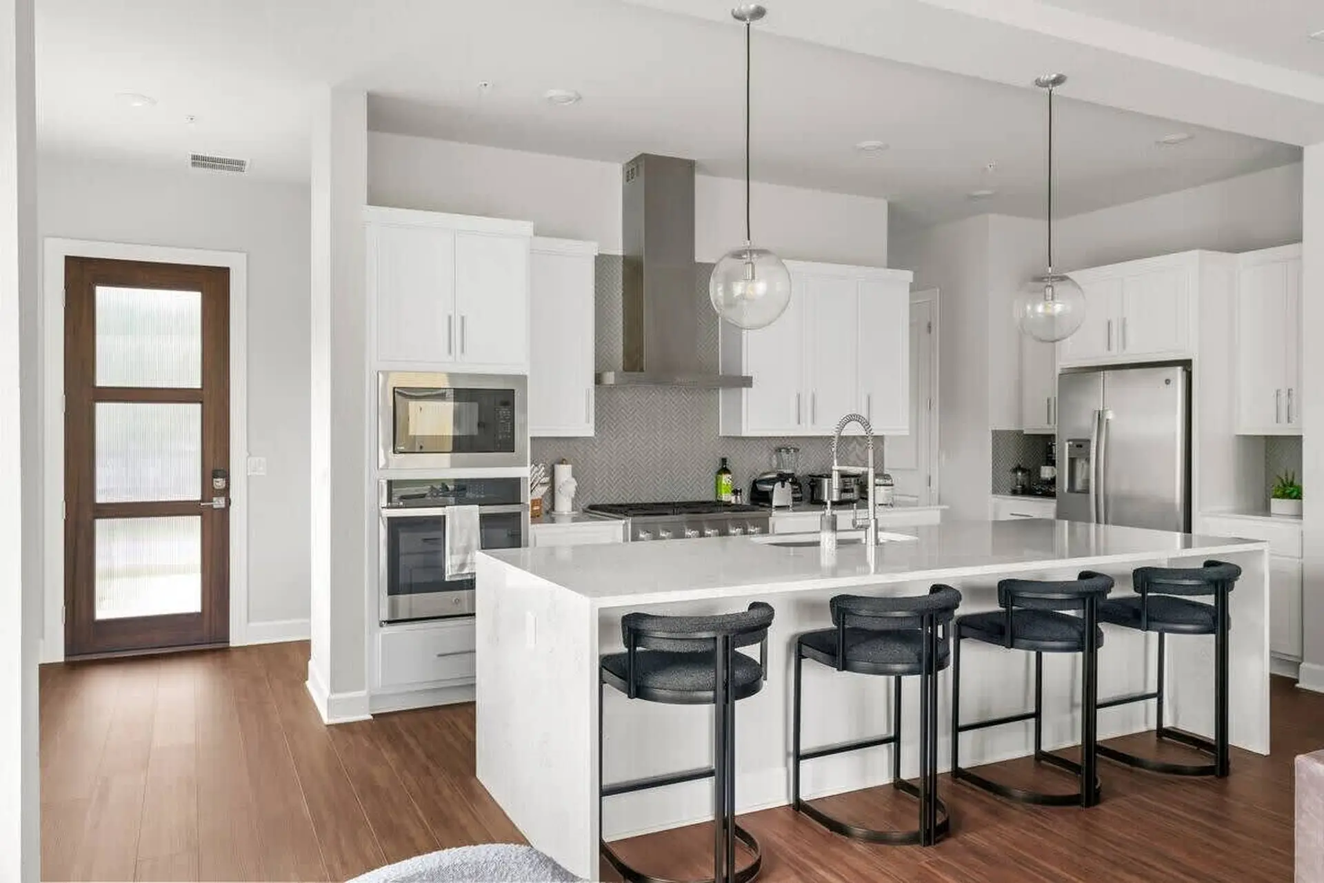 Modern Tarrytown Home~5 Minutes to Downtown & UT!