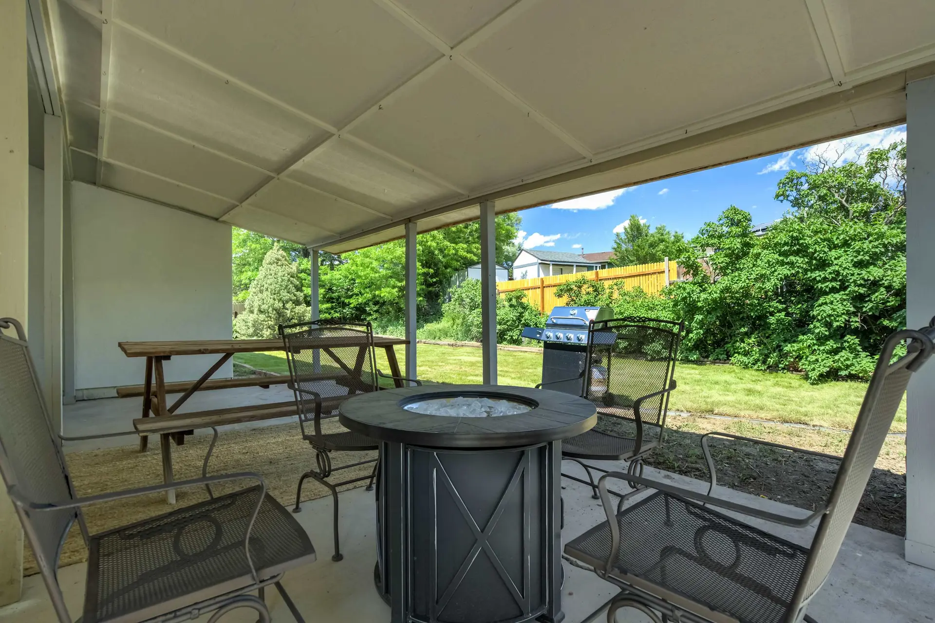 Fountain Mountain|Trails & Wildlife|BBQ + Fire Pit