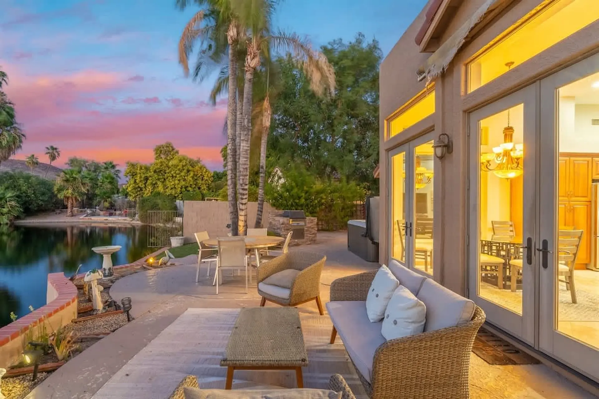 Lakeside home with private patio| Grill | Golf vie
