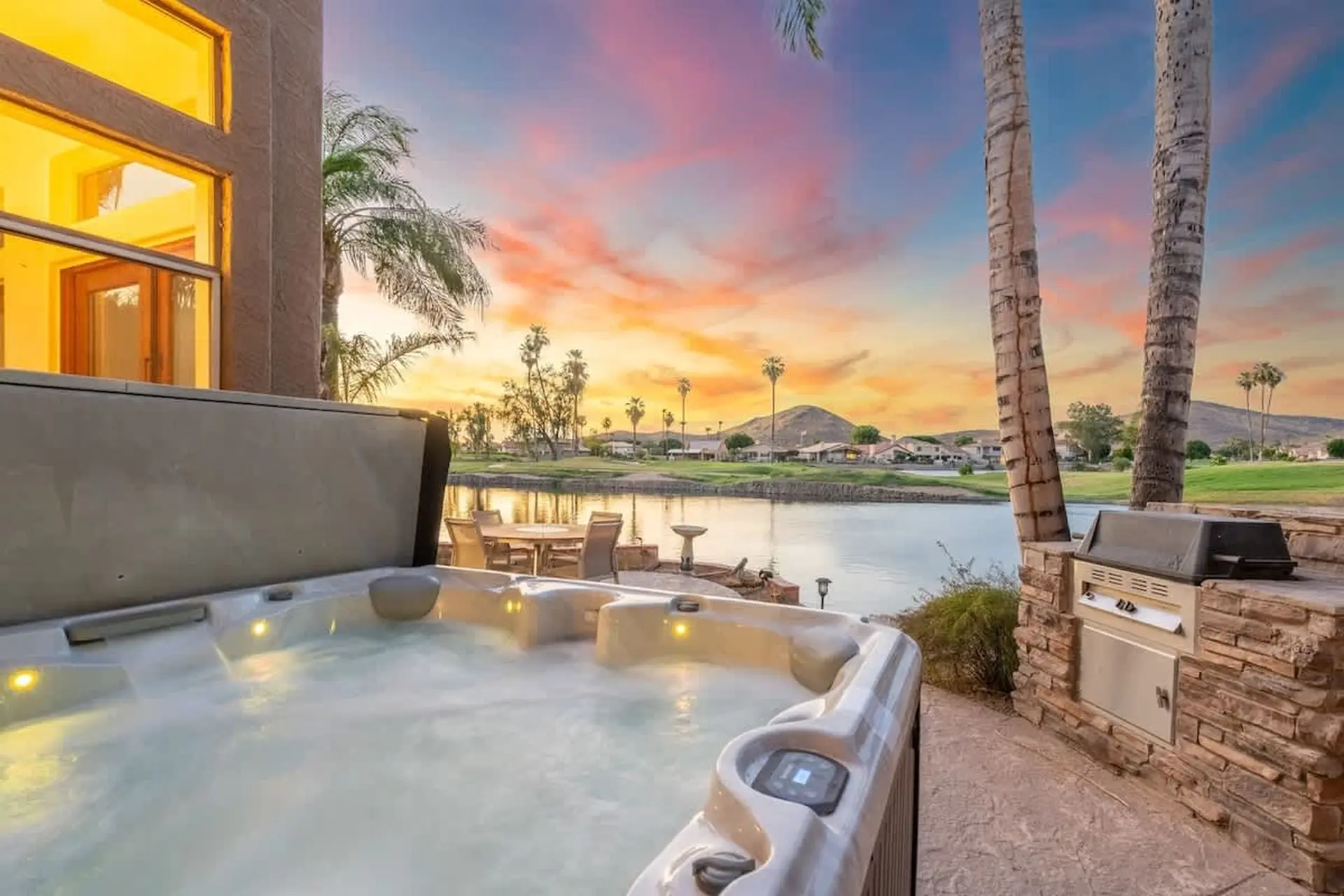 Lakeside home with private patio| Grill | Golf vie