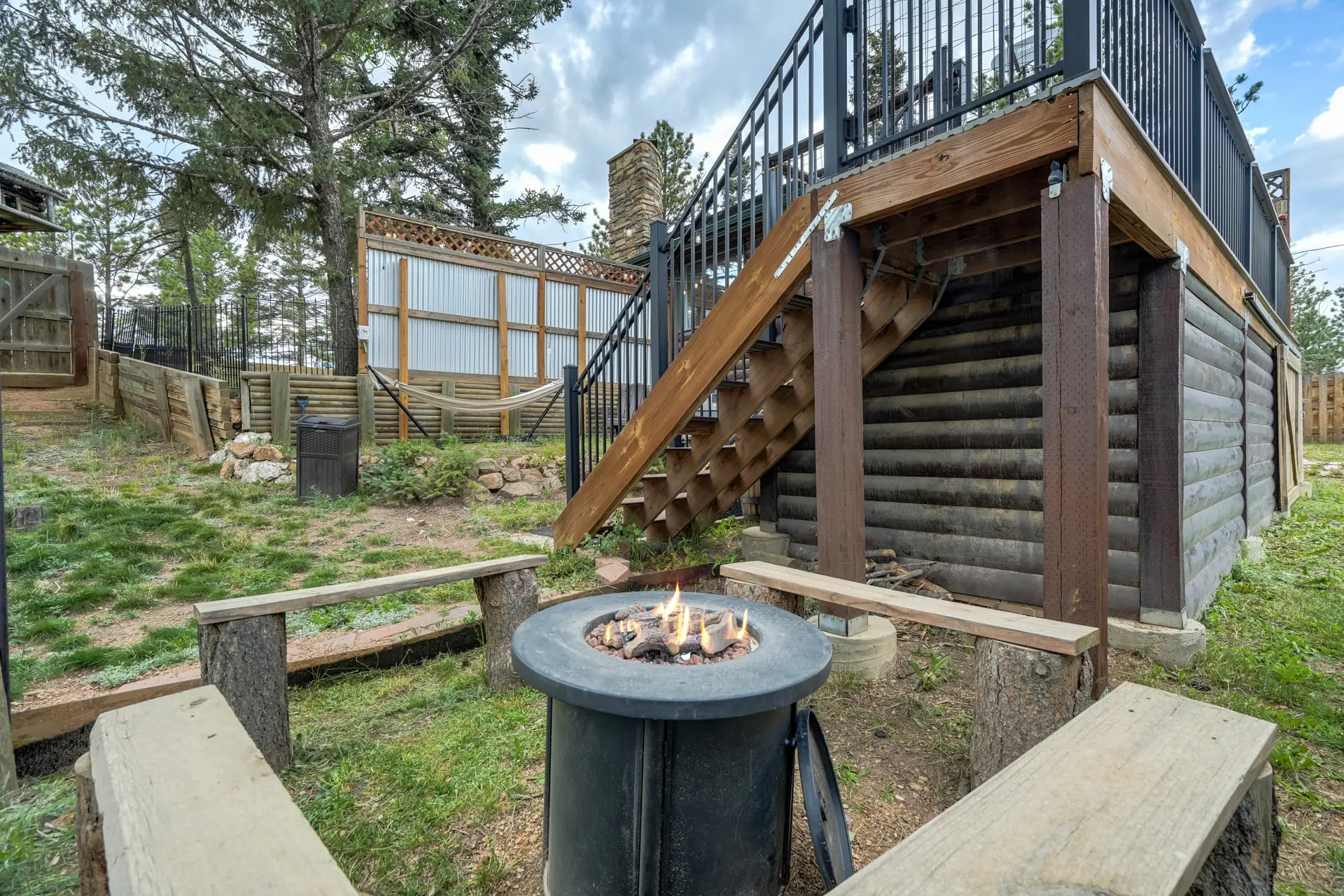 The Hideout - Hot Tub Mtn views & Fire Pits