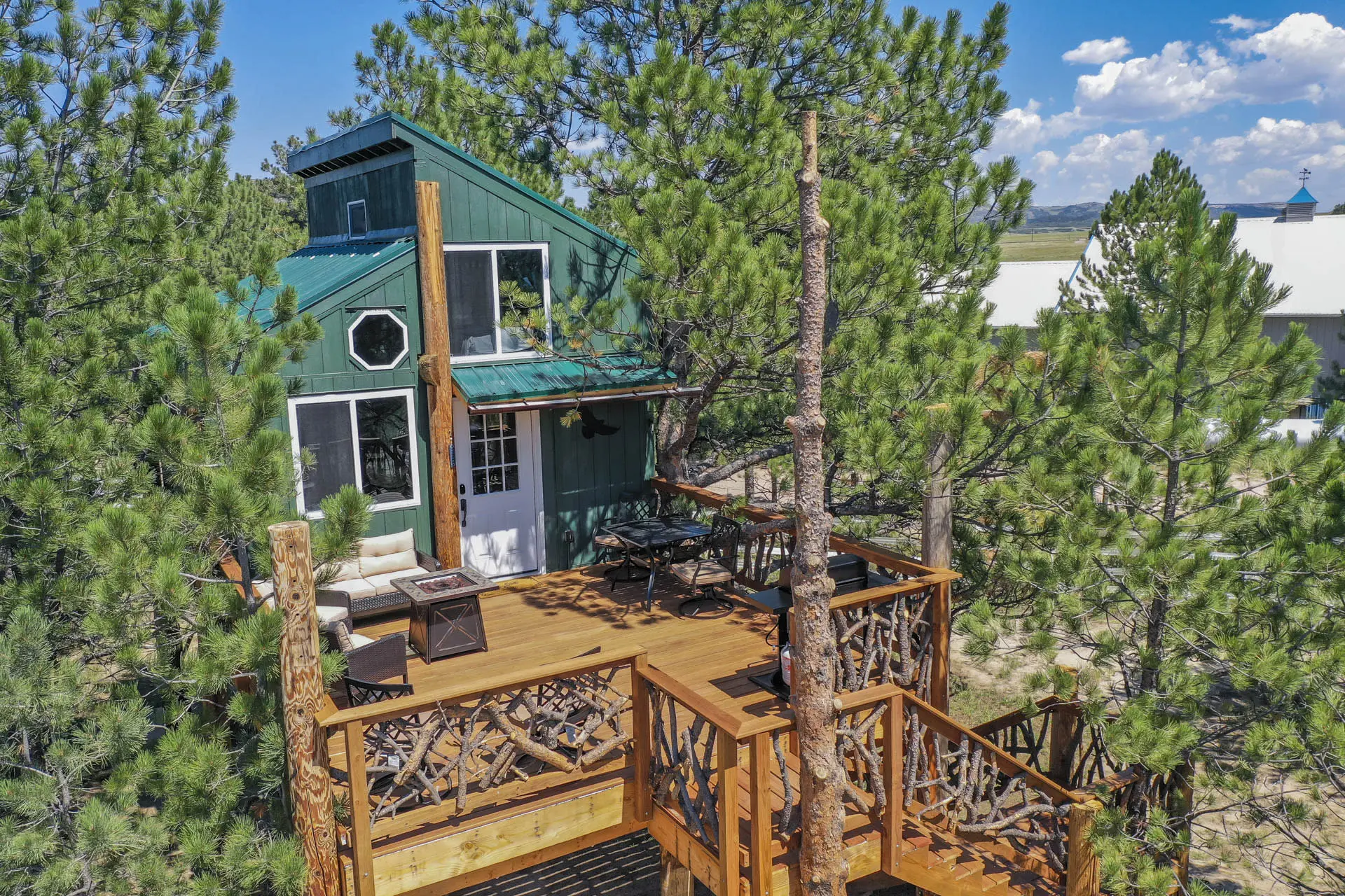 Mountainside Tree House Retreat