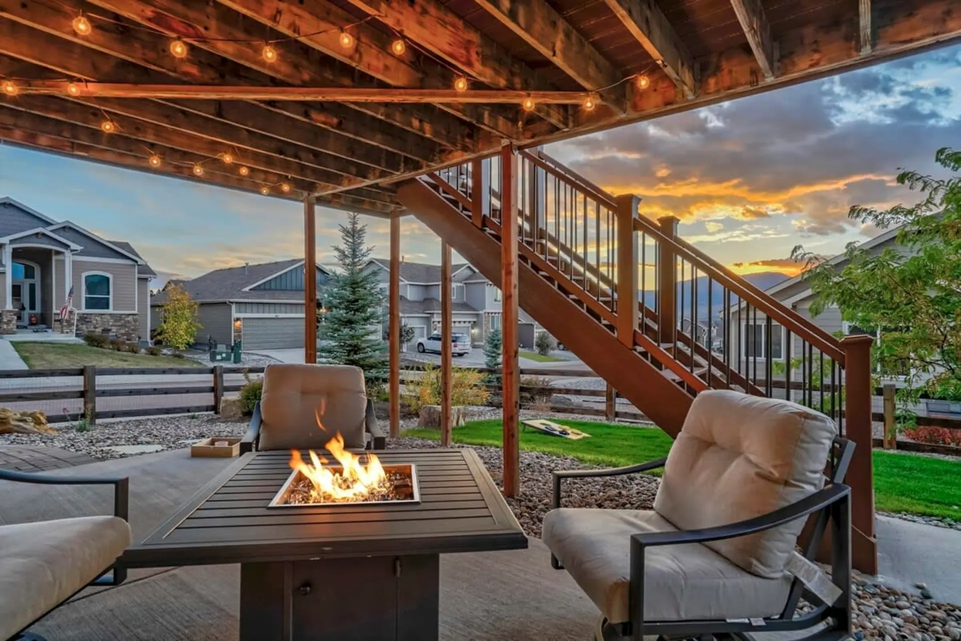 Room to Spread Out & Deck with Mountain Views